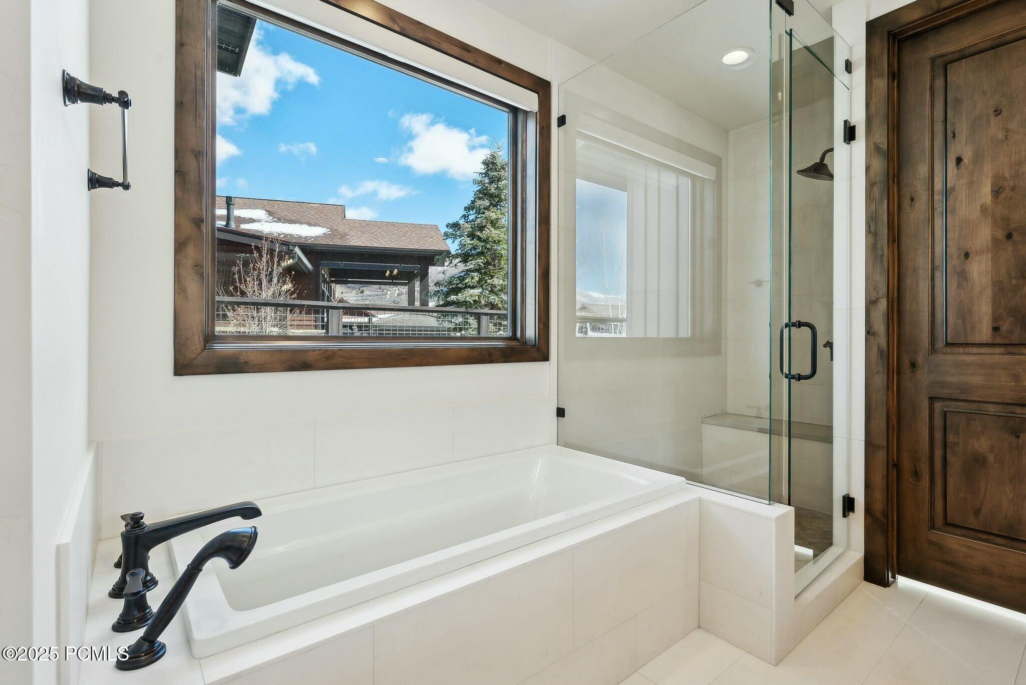 Kamas, Utah 84036, United States, 4 Bedrooms Bedrooms, ,5 BathroomsBathrooms,Residential,Active,94612