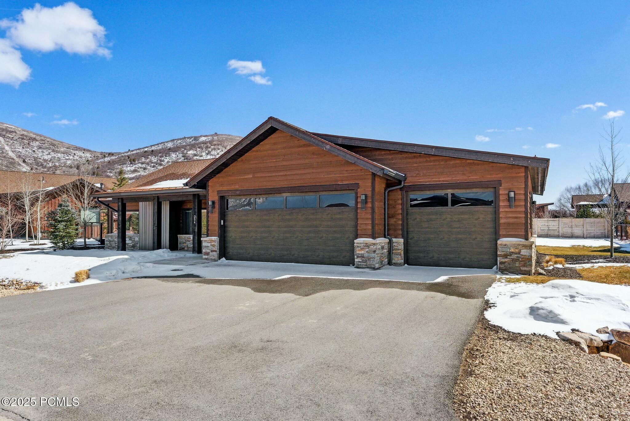 Kamas, Utah 84036, United States, 4 Bedrooms Bedrooms, ,5 BathroomsBathrooms,Residential,Active,94612
