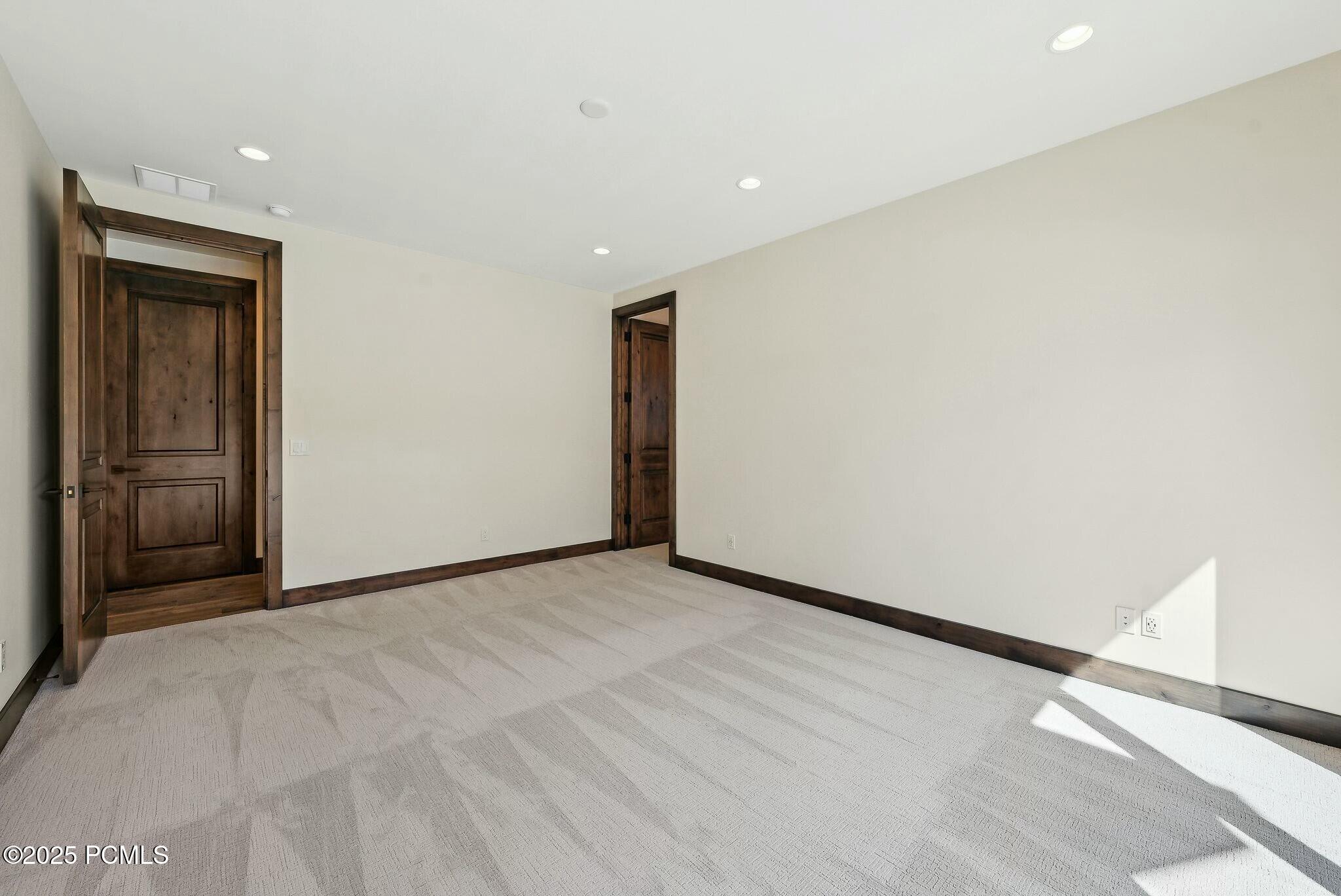 Kamas, Utah 84036, United States, 4 Bedrooms Bedrooms, ,5 BathroomsBathrooms,Residential,Active,94612