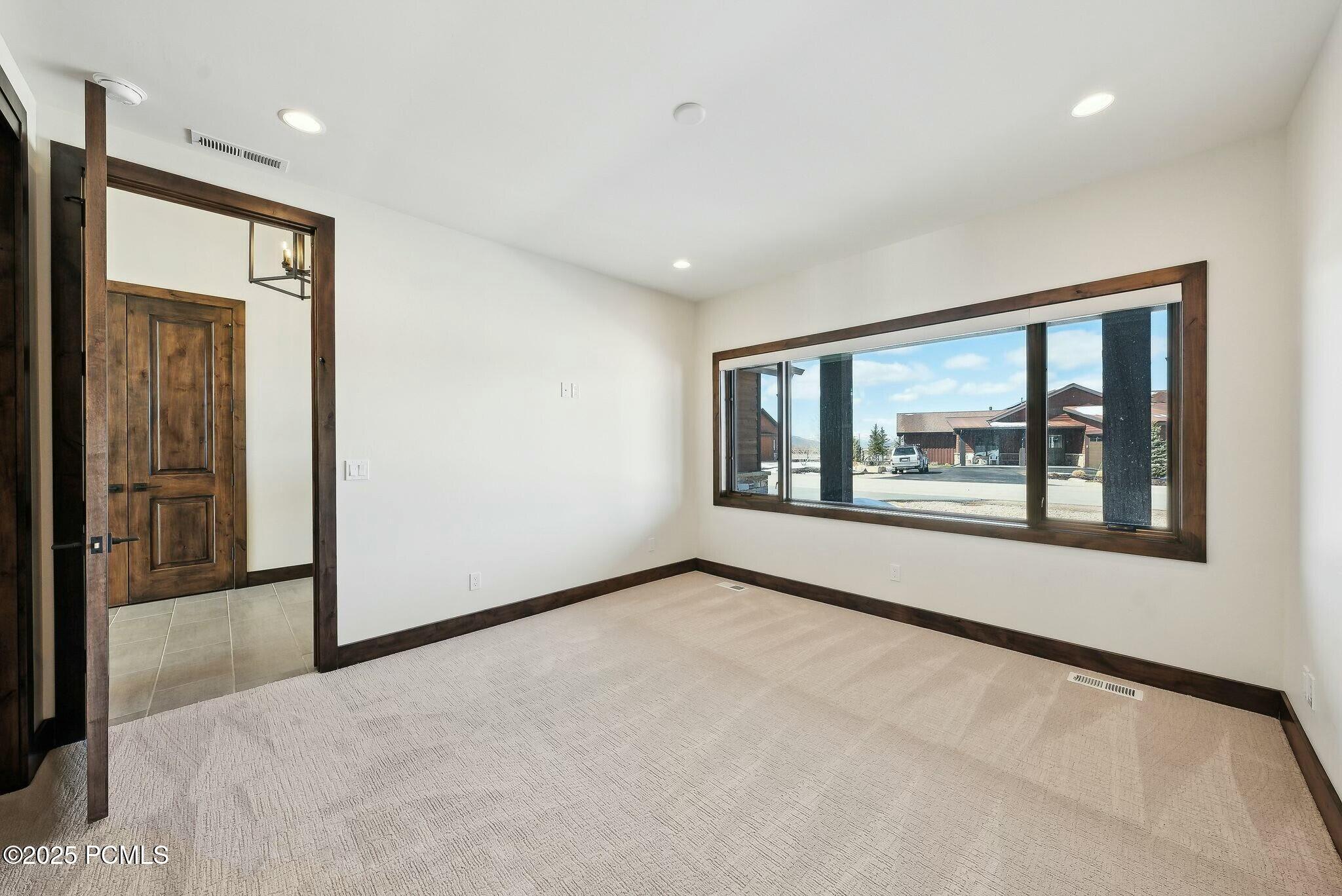 Kamas, Utah 84036, United States, 4 Bedrooms Bedrooms, ,5 BathroomsBathrooms,Residential,Active,94612