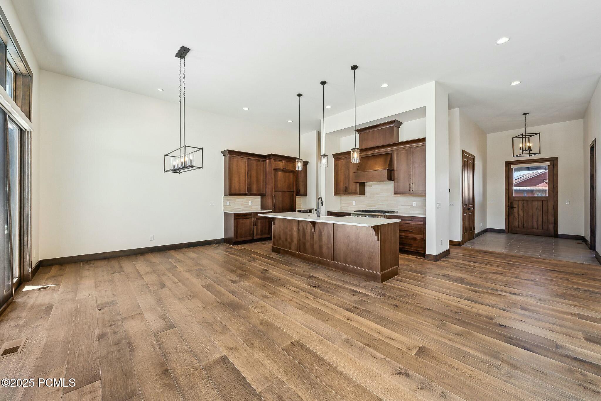 Kamas, Utah 84036, United States, 4 Bedrooms Bedrooms, ,5 BathroomsBathrooms,Residential,Active,94612