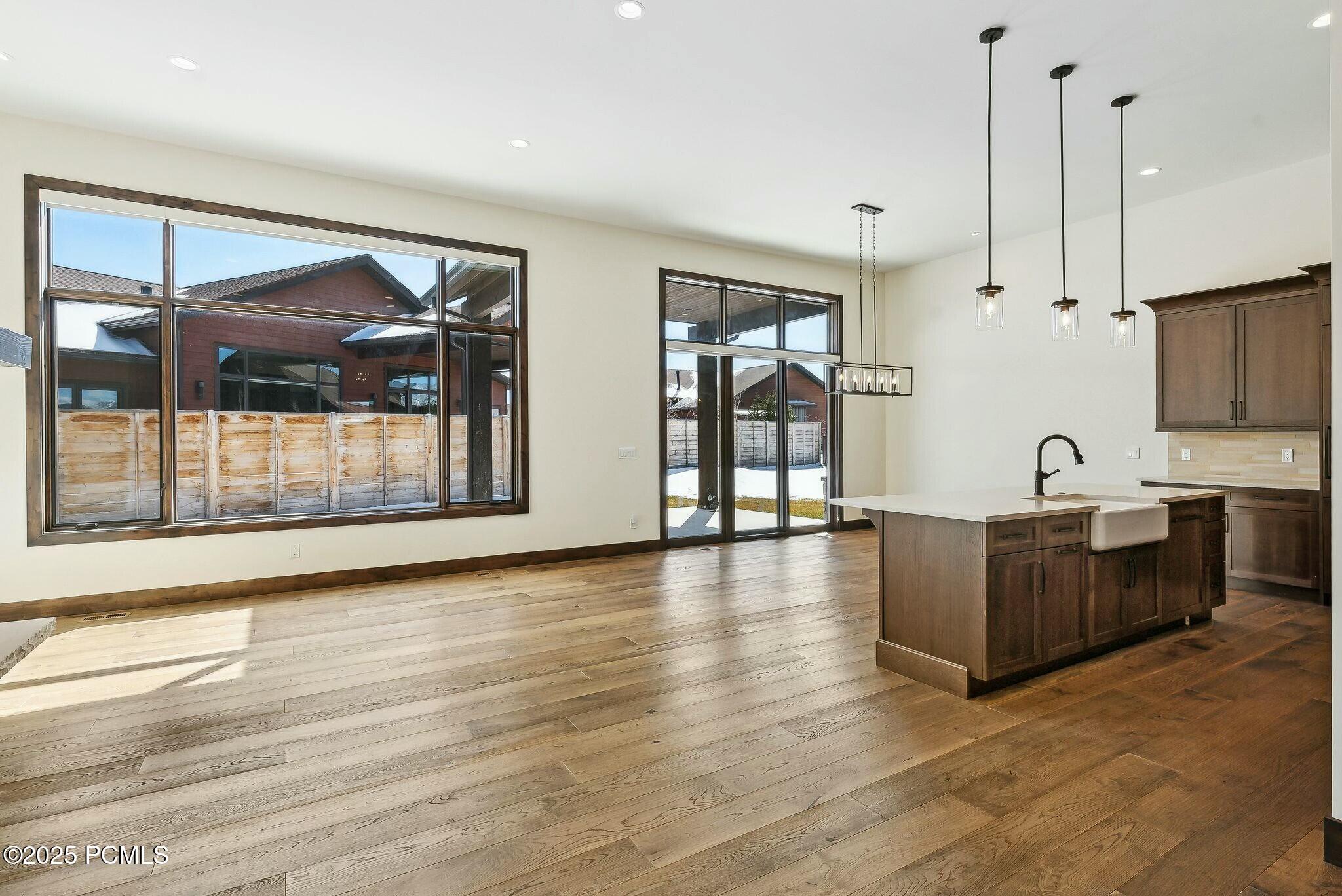 Kamas, Utah 84036, United States, 4 Bedrooms Bedrooms, ,5 BathroomsBathrooms,Residential,Active,94612