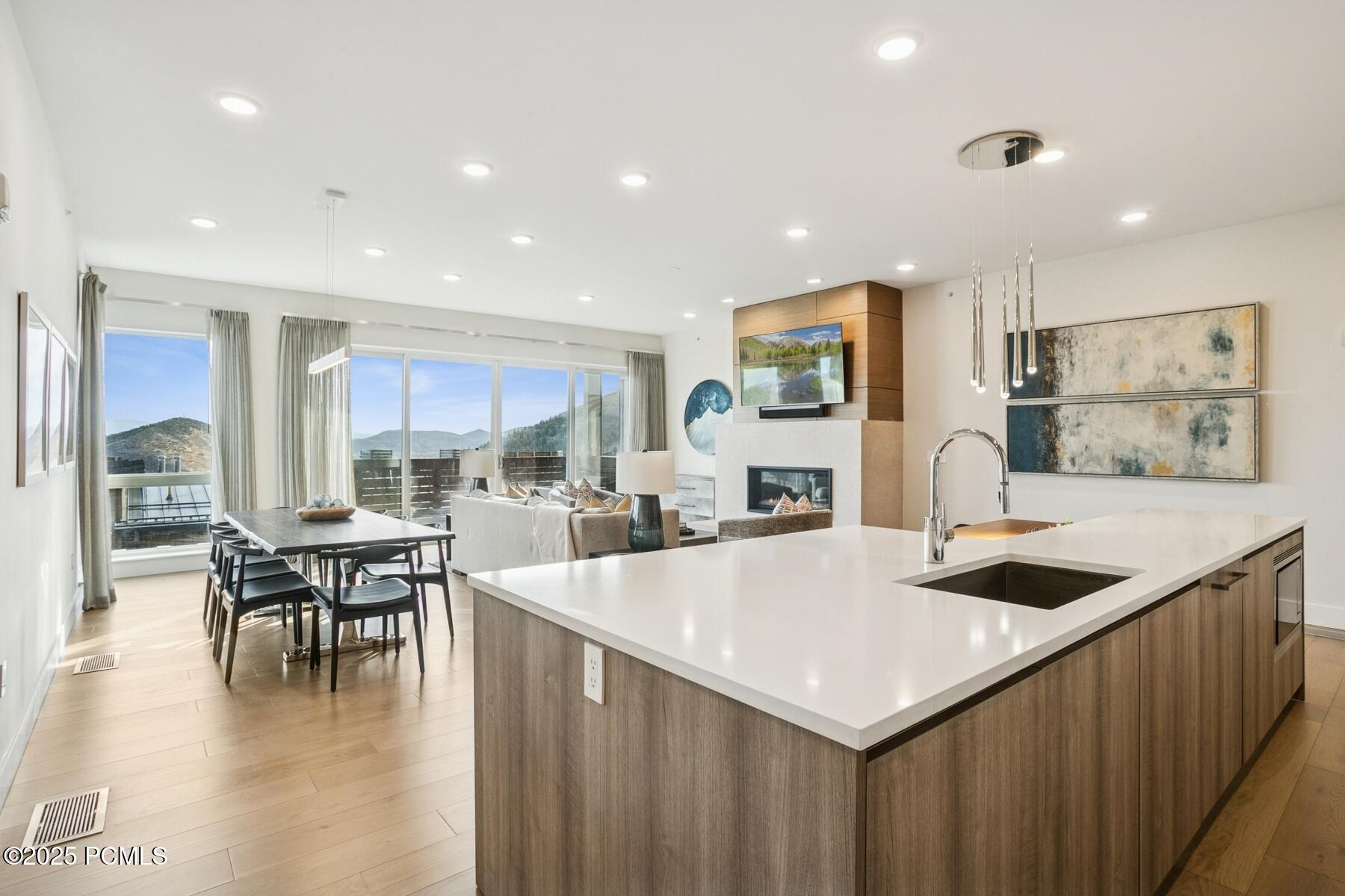 Park City, Utah 84098, United States, 4 Bedrooms Bedrooms, ,5 BathroomsBathrooms,Residential,Active,245267