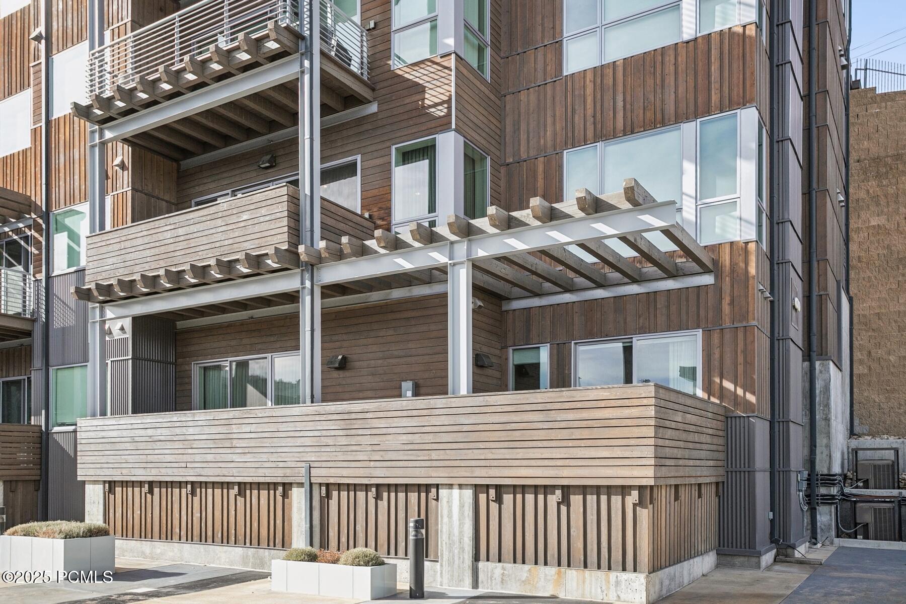 Park City, Utah 84098, United States, 4 Bedrooms Bedrooms, ,5 BathroomsBathrooms,Residential,Active,245267