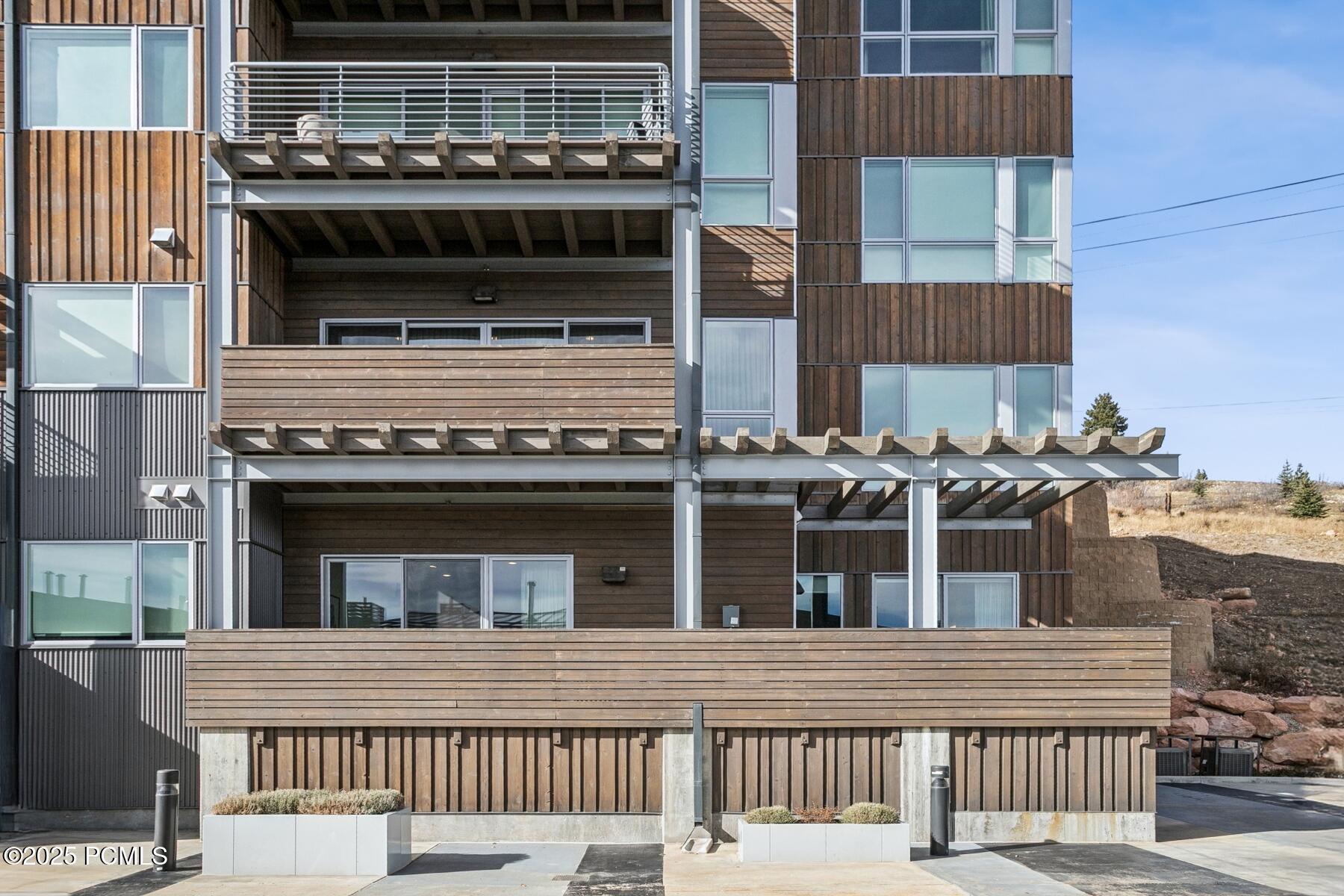 Park City, Utah 84098, United States, 4 Bedrooms Bedrooms, ,5 BathroomsBathrooms,Residential,Active,245267