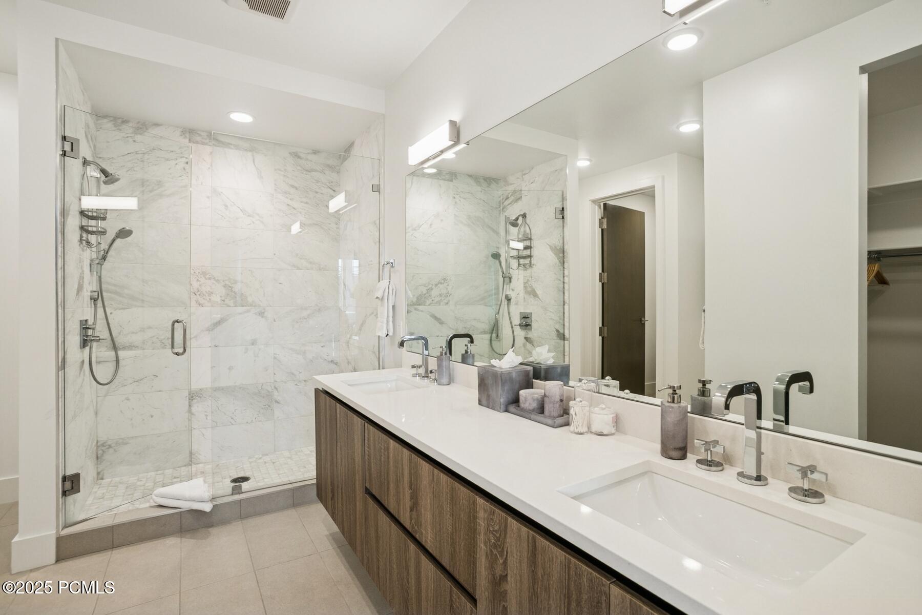 Park City, Utah 84098, United States, 4 Bedrooms Bedrooms, ,5 BathroomsBathrooms,Residential,Active,245267