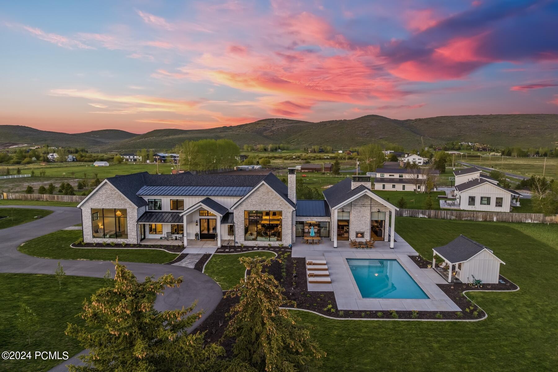 Park City, Utah 84098, United States, 6 Bedrooms Bedrooms, ,7 BathroomsBathrooms,Residential,Pending,55354