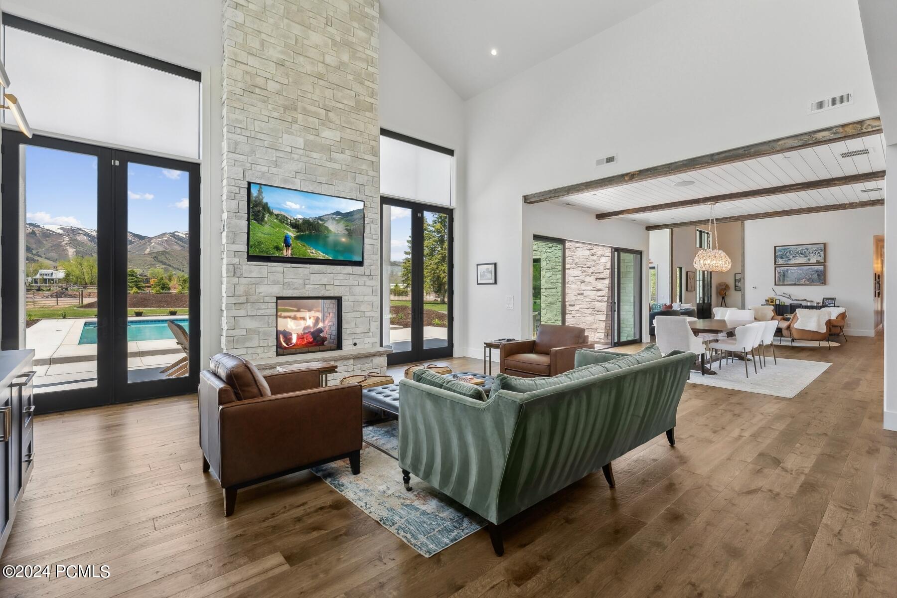 Park City, Utah 84098, United States, 6 Bedrooms Bedrooms, ,7 BathroomsBathrooms,Residential,Pending,55354