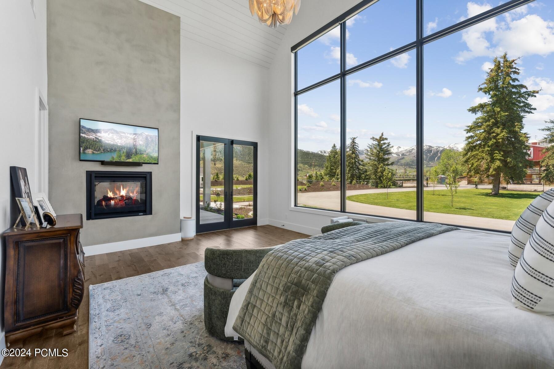 Park City, Utah 84098, United States, 6 Bedrooms Bedrooms, ,7 BathroomsBathrooms,Residential,Pending,55354