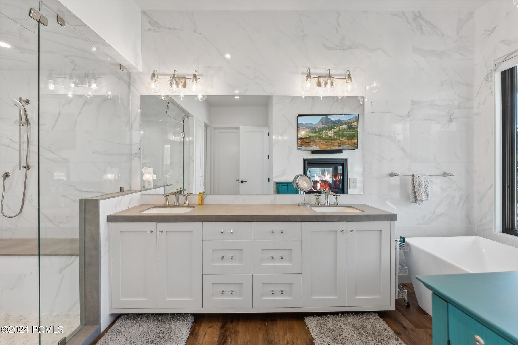 Park City, Utah 84098, United States, 6 Bedrooms Bedrooms, ,7 BathroomsBathrooms,Residential,Pending,55354