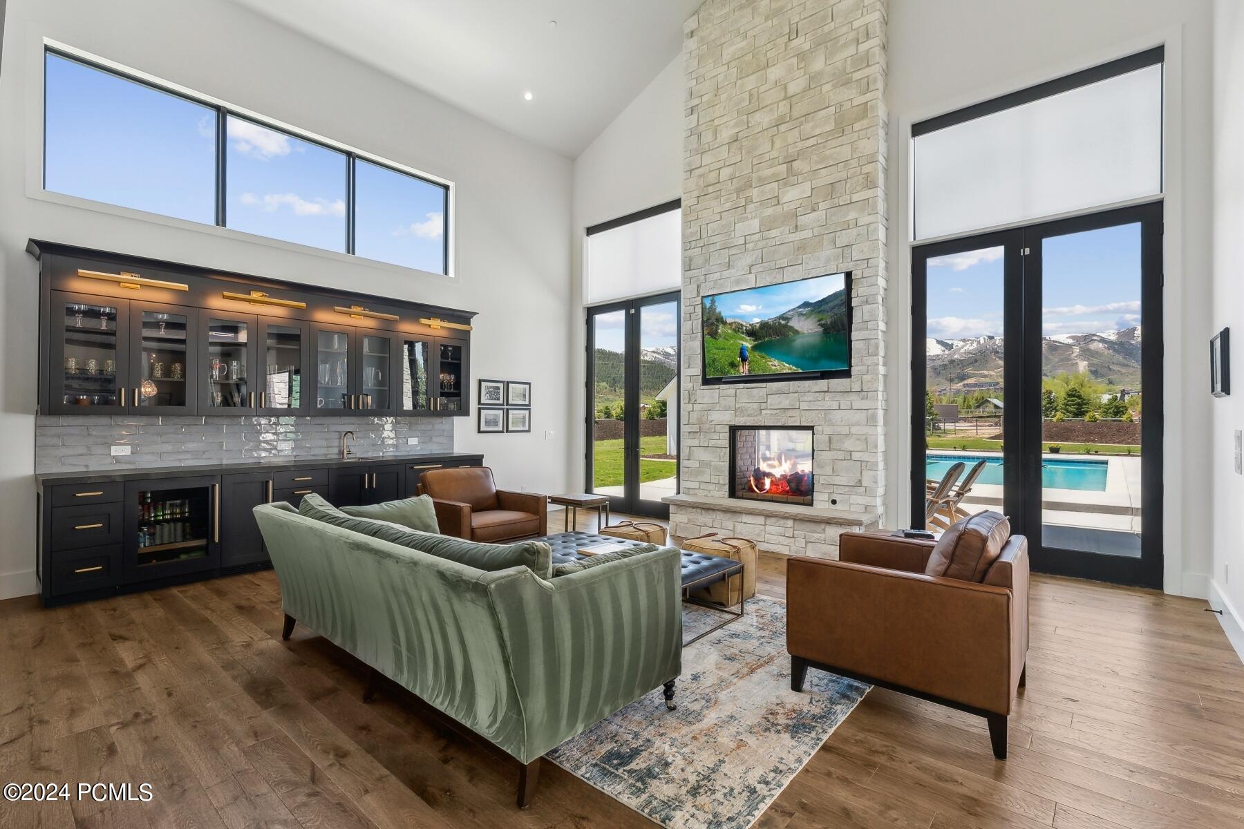 Park City, Utah 84098, United States, 6 Bedrooms Bedrooms, ,7 BathroomsBathrooms,Residential,Pending,55354