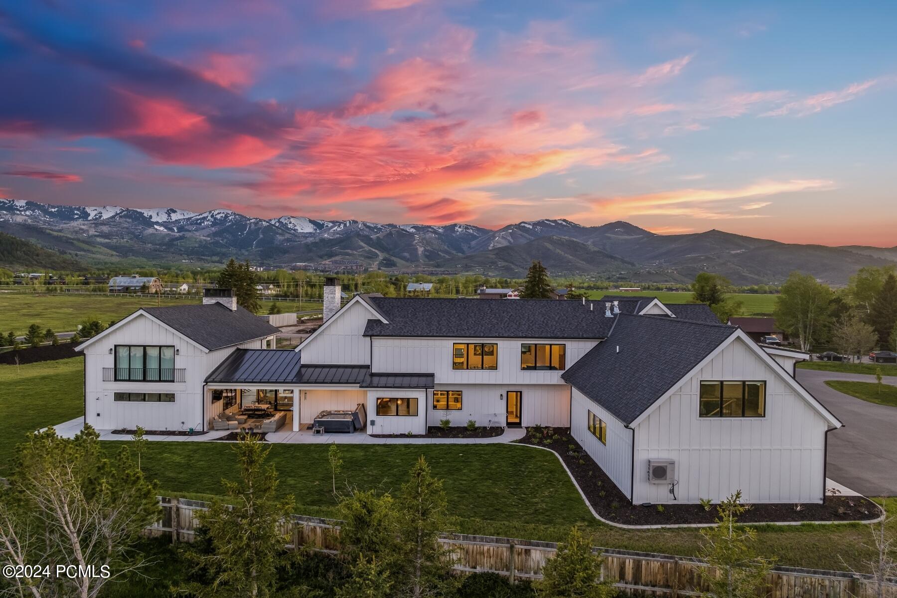 Park City, Utah 84098, United States, 6 Bedrooms Bedrooms, ,7 BathroomsBathrooms,Residential,Pending,55354