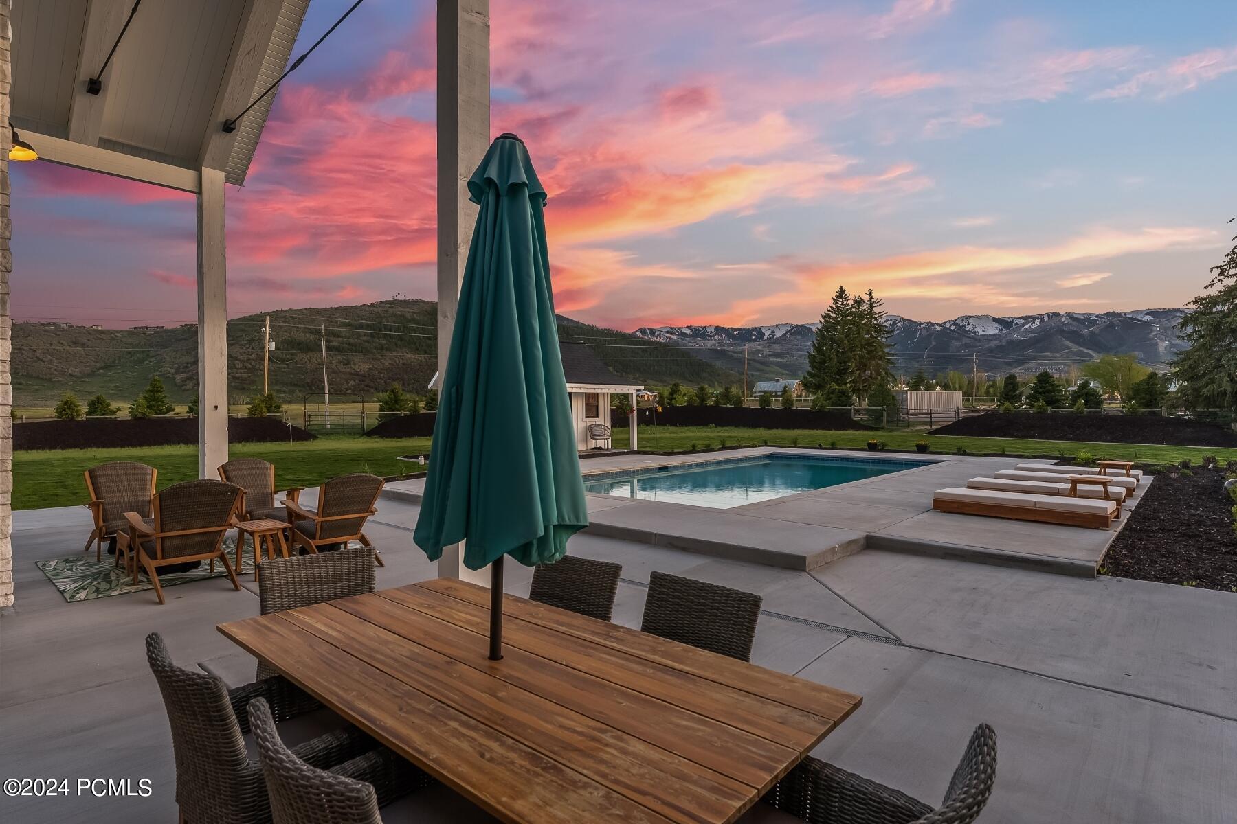 Park City, Utah 84098, United States, 6 Bedrooms Bedrooms, ,7 BathroomsBathrooms,Residential,Pending,55354