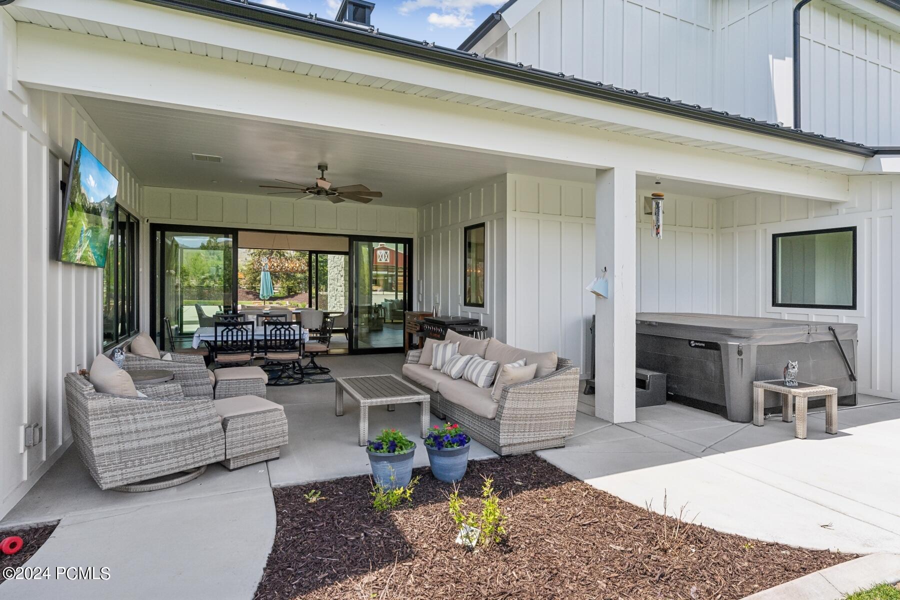 Park City, Utah 84098, United States, 6 Bedrooms Bedrooms, ,7 BathroomsBathrooms,Residential,Pending,55354