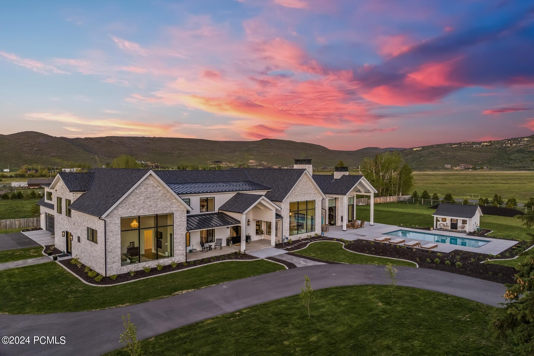 Park City, Utah 84098, United States, 6 Bedrooms Bedrooms, ,7 BathroomsBathrooms,Residential,Pending,55354