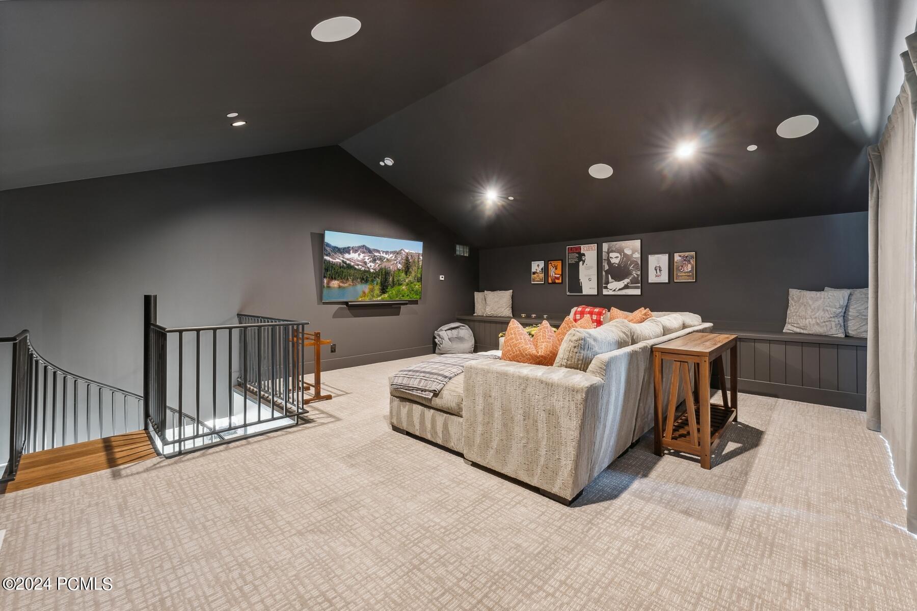 Park City, Utah 84098, United States, 6 Bedrooms Bedrooms, ,7 BathroomsBathrooms,Residential,Pending,55354