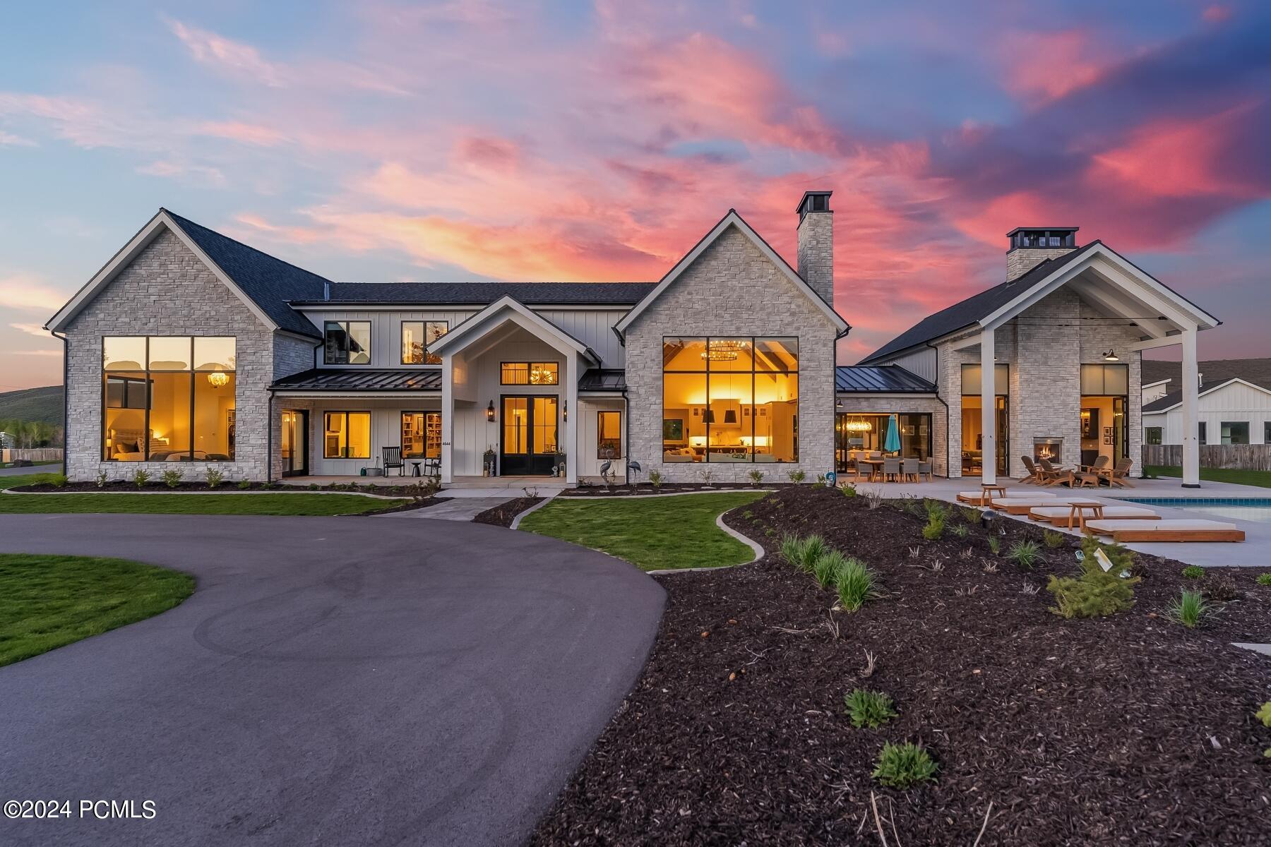 Park City, Utah 84098, United States, 6 Bedrooms Bedrooms, ,7 BathroomsBathrooms,Residential,Pending,55354