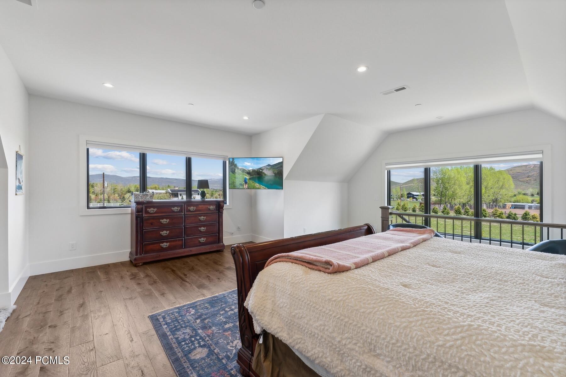 Park City, Utah 84098, United States, 6 Bedrooms Bedrooms, ,7 BathroomsBathrooms,Residential,Pending,55354