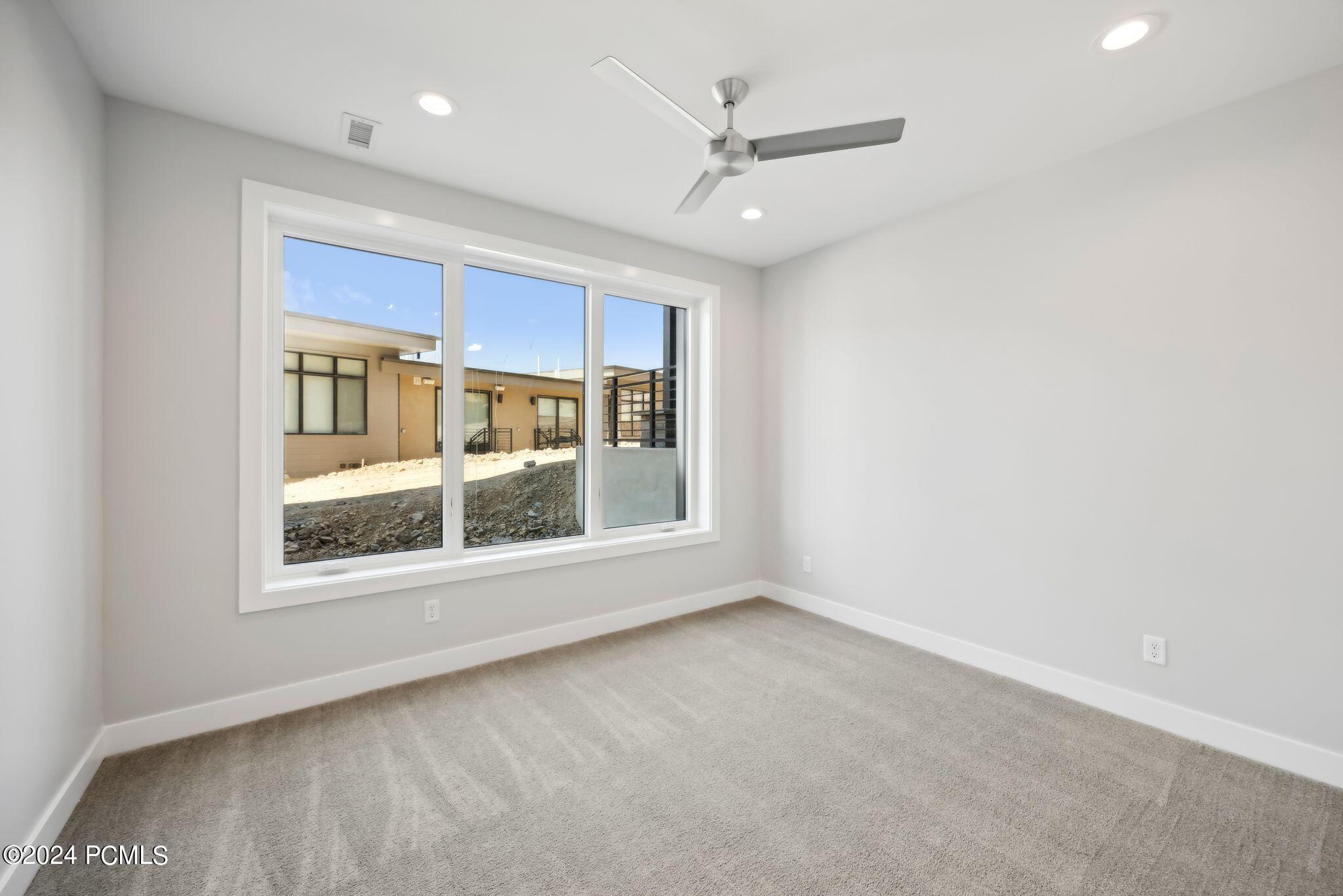 Hideout, Utah 84036, United States, 4 Bedrooms Bedrooms, ,3 BathroomsBathrooms,Residential,Pending,49027