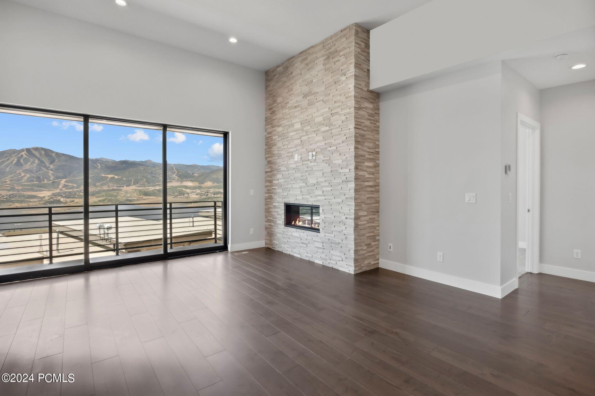 Hideout, Utah 84036, United States, 4 Bedrooms Bedrooms, ,3 BathroomsBathrooms,Residential,Pending,49027