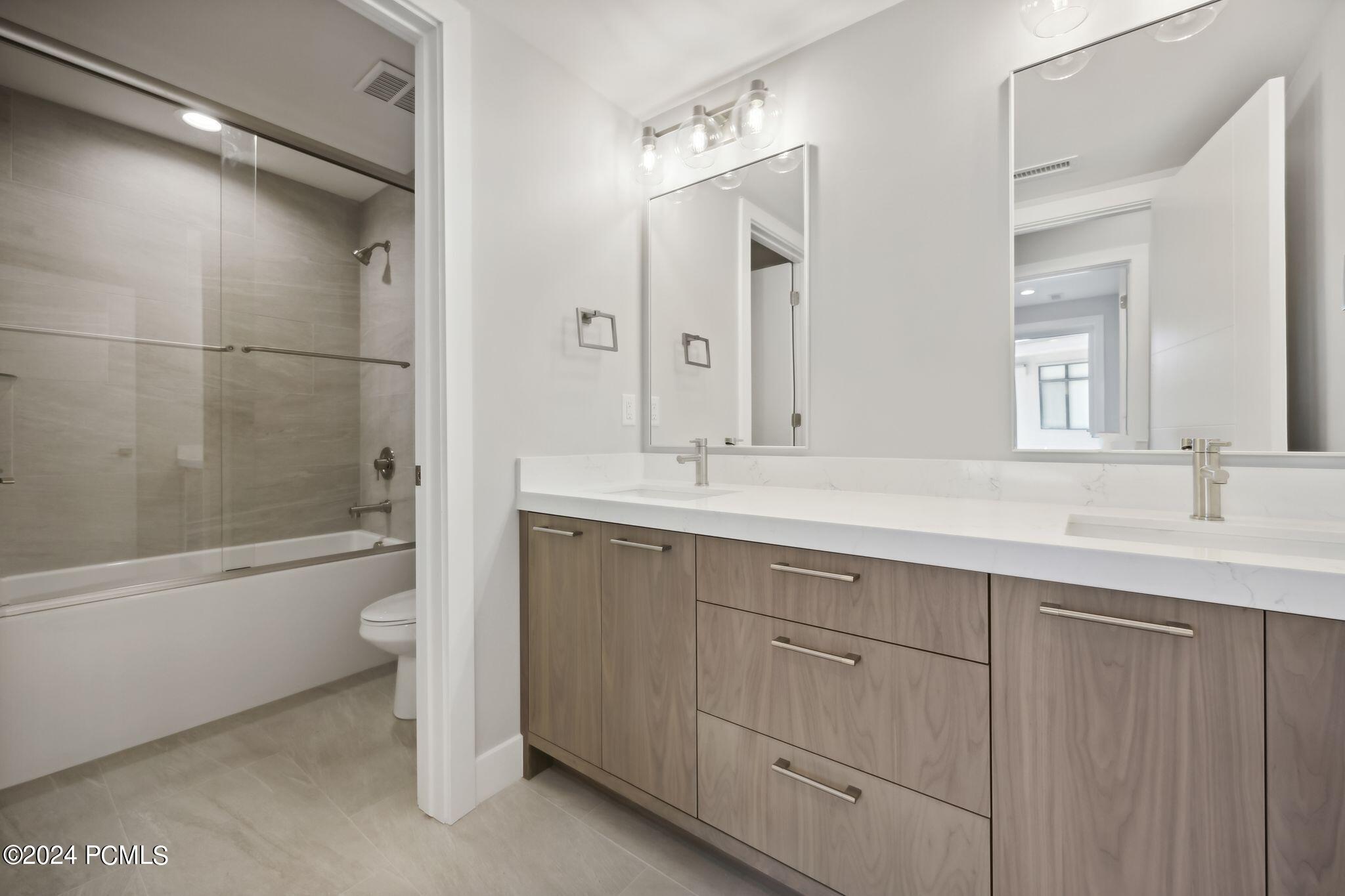 Hideout, Utah 84036, United States, 4 Bedrooms Bedrooms, ,3 BathroomsBathrooms,Residential,Pending,49027