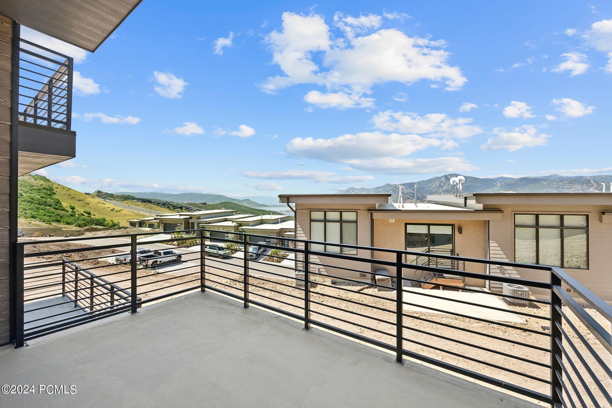 Hideout, Utah 84036, United States, 4 Bedrooms Bedrooms, ,3 BathroomsBathrooms,Residential,Pending,49027