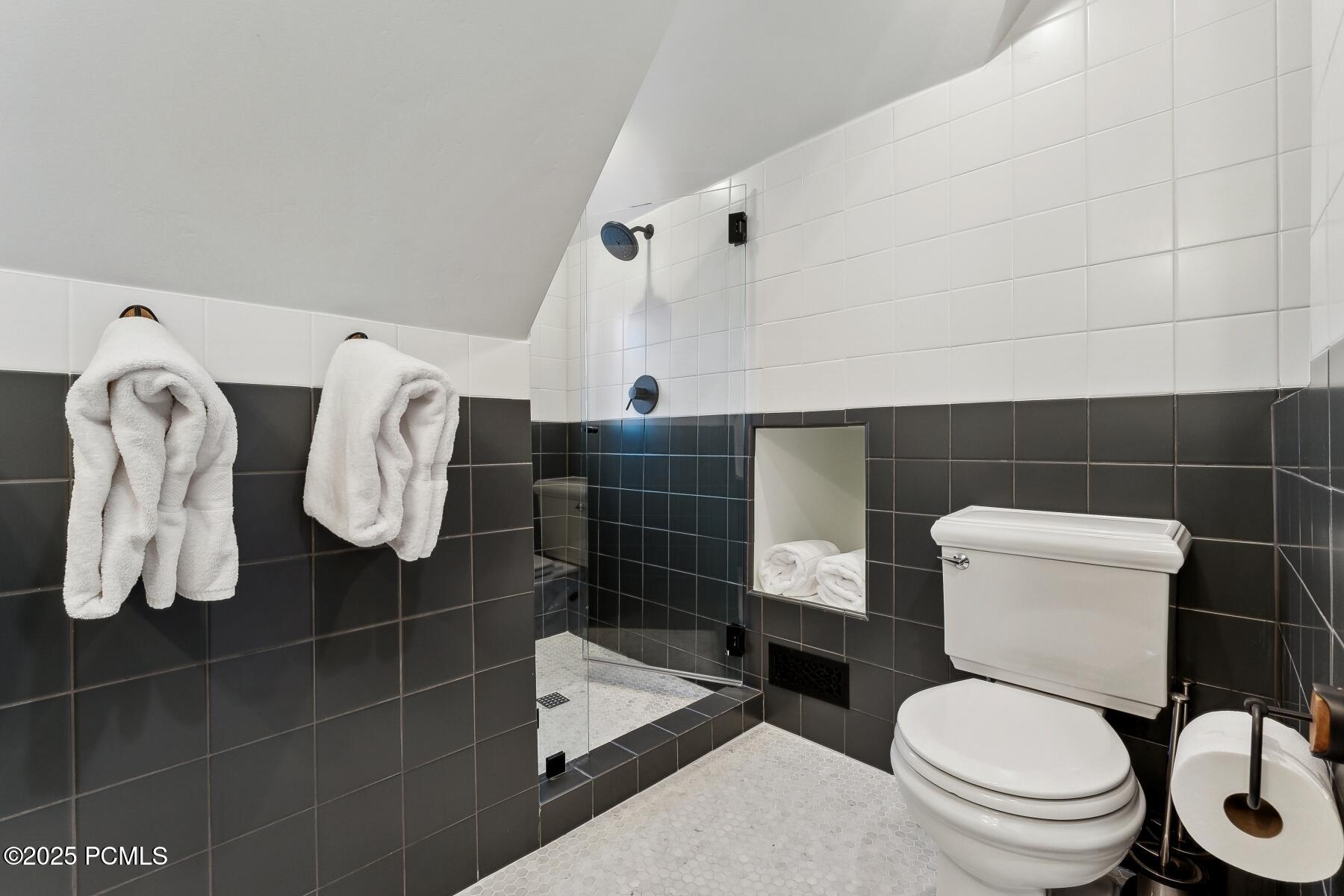 Park City, Utah 84060, United States, 4 Bedrooms Bedrooms, ,4 BathroomsBathrooms,Residential,Pending,11457