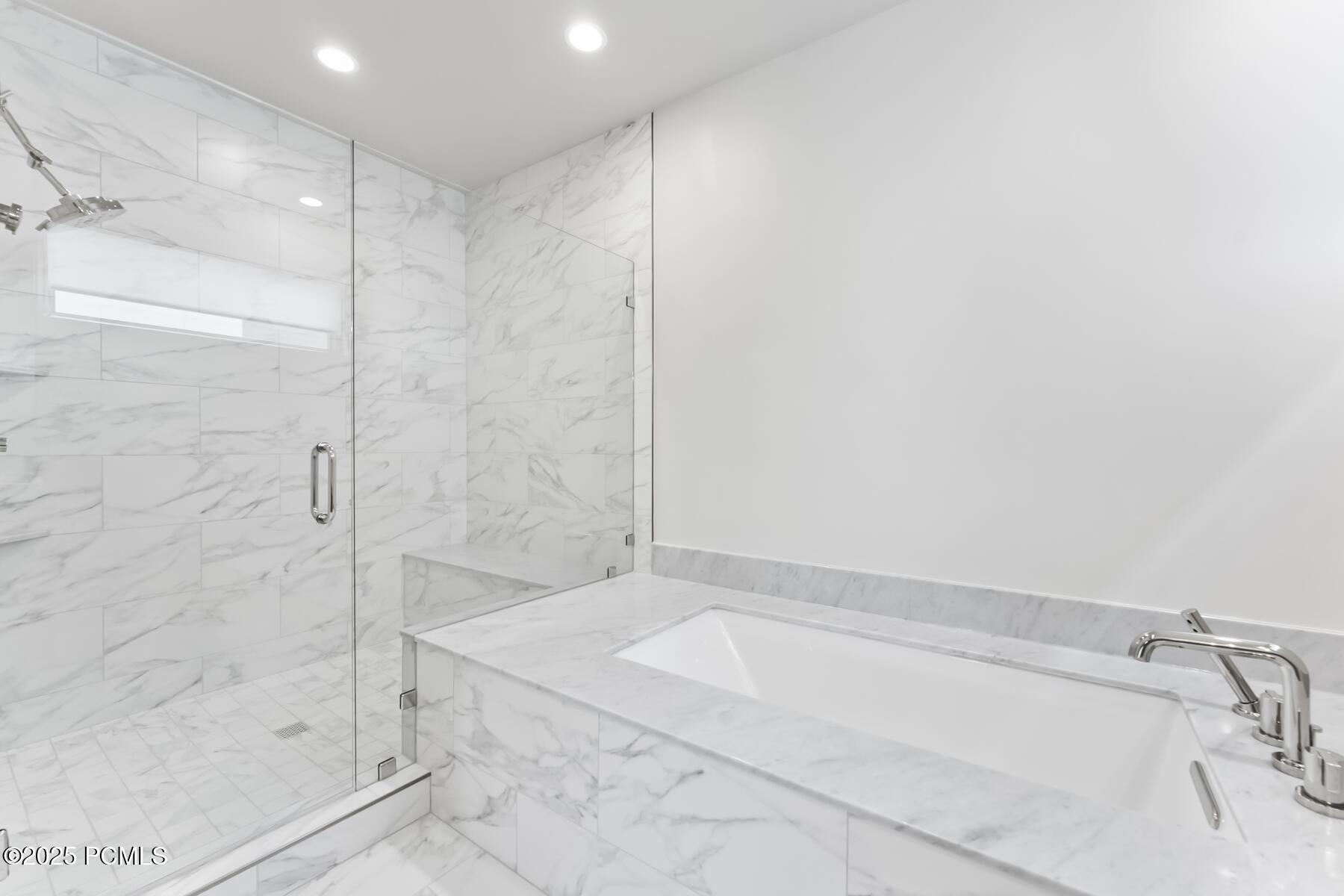 Park City, Utah 84098, United States, 2 Bedrooms Bedrooms, ,3 BathroomsBathrooms,Residential,Pending,58283