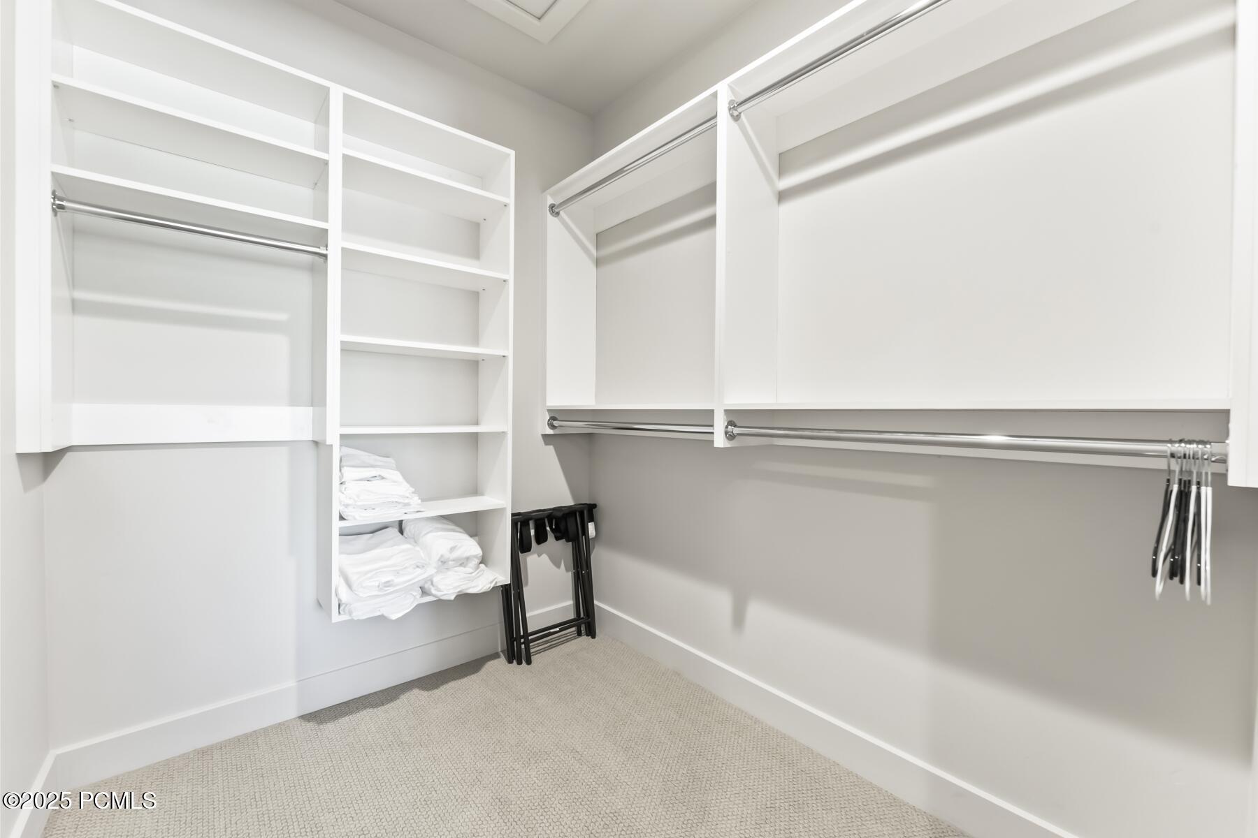 Park City, Utah 84098, United States, 2 Bedrooms Bedrooms, ,3 BathroomsBathrooms,Residential,Pending,58283