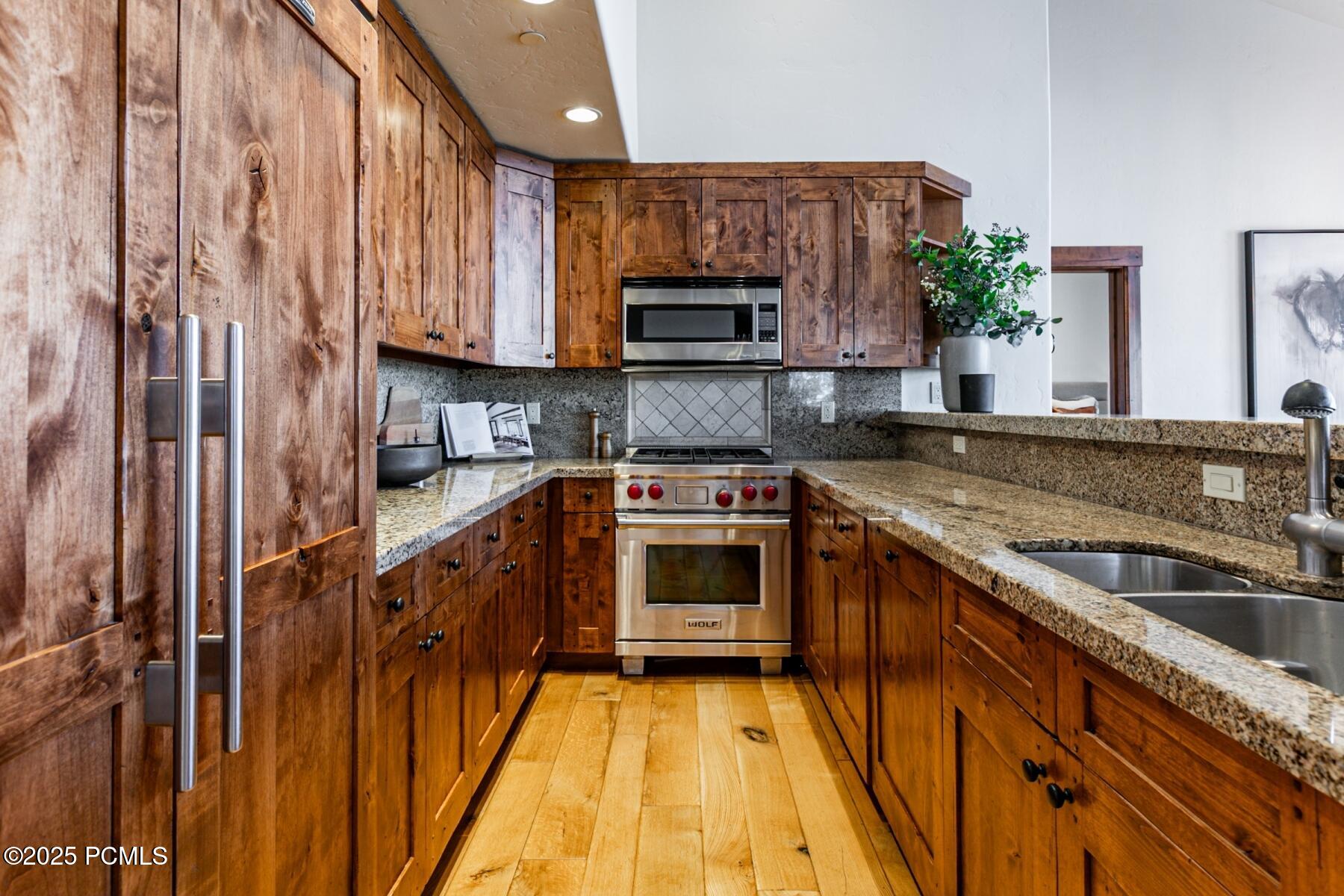 Park City, Utah 84060, United States, 4 Bedrooms Bedrooms, ,5 BathroomsBathrooms,Residential,Active,254174