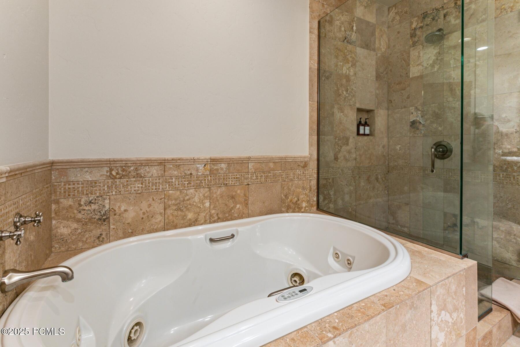 Park City, Utah 84060, United States, 4 Bedrooms Bedrooms, ,5 BathroomsBathrooms,Residential,Active,254174