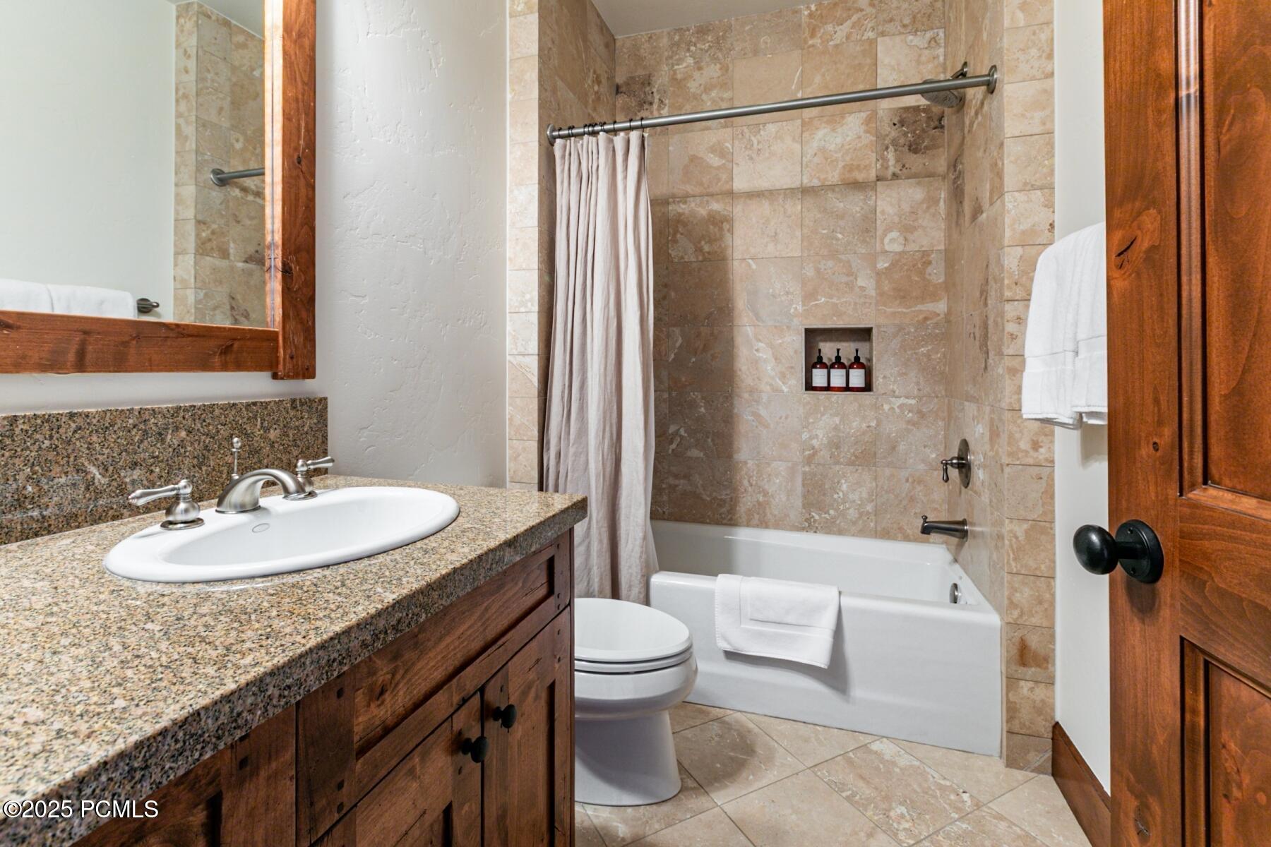 Park City, Utah 84060, United States, 4 Bedrooms Bedrooms, ,5 BathroomsBathrooms,Residential,Active,254174