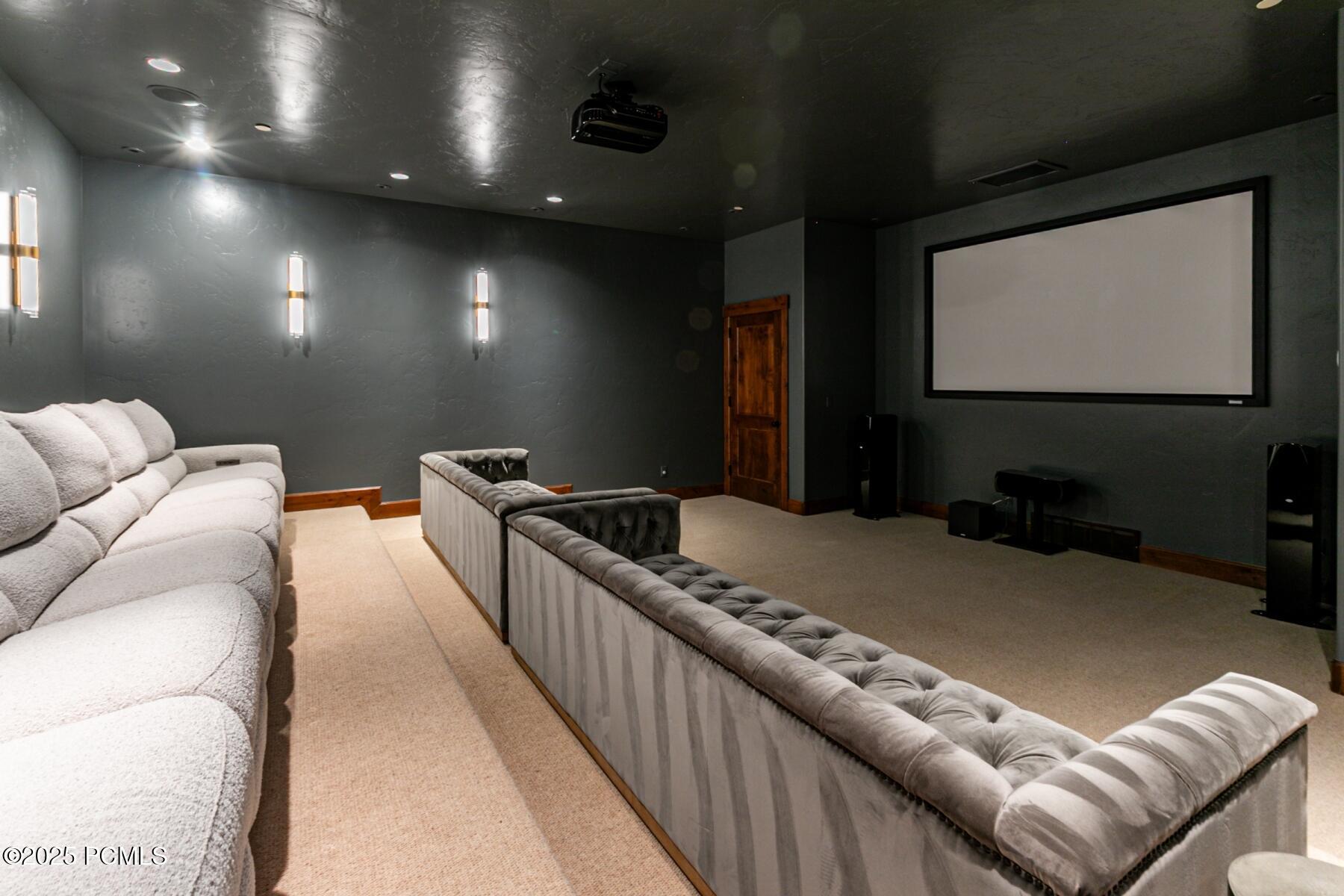 Park City, Utah 84060, United States, 4 Bedrooms Bedrooms, ,5 BathroomsBathrooms,Residential,Active,254174