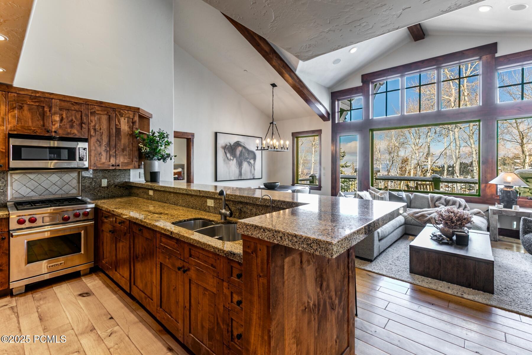 Park City, Utah 84060, United States, 4 Bedrooms Bedrooms, ,5 BathroomsBathrooms,Residential,Active,254174