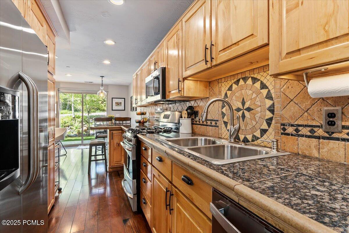 435 Aspen Drive #APT 8, Park City, Utah image 12