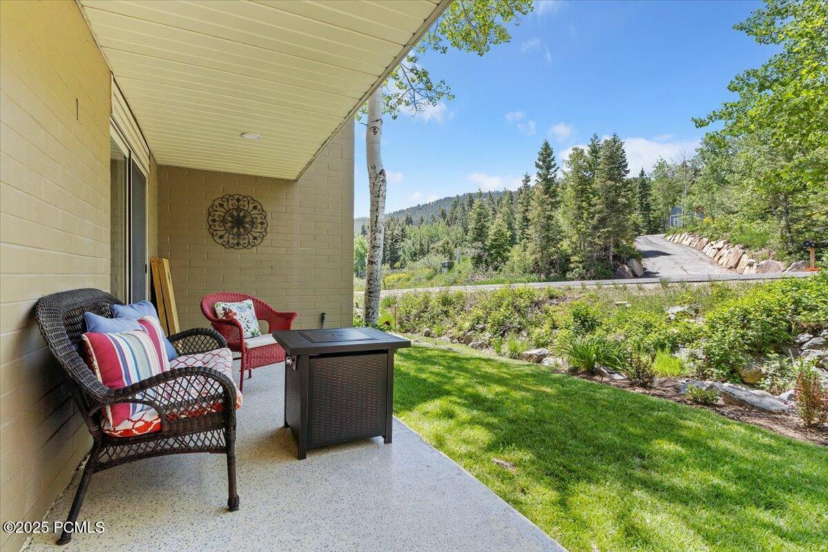 435 Aspen Drive #APT 8, Park City, Utah image 9