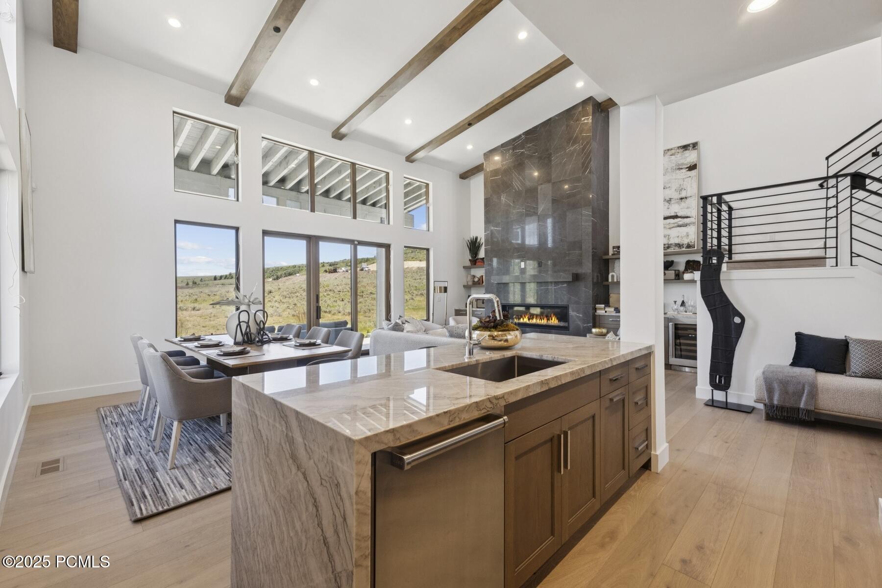 Park City, Utah 84098, United States, 3 Bedrooms Bedrooms, ,4 BathroomsBathrooms,Residential,Active,28104