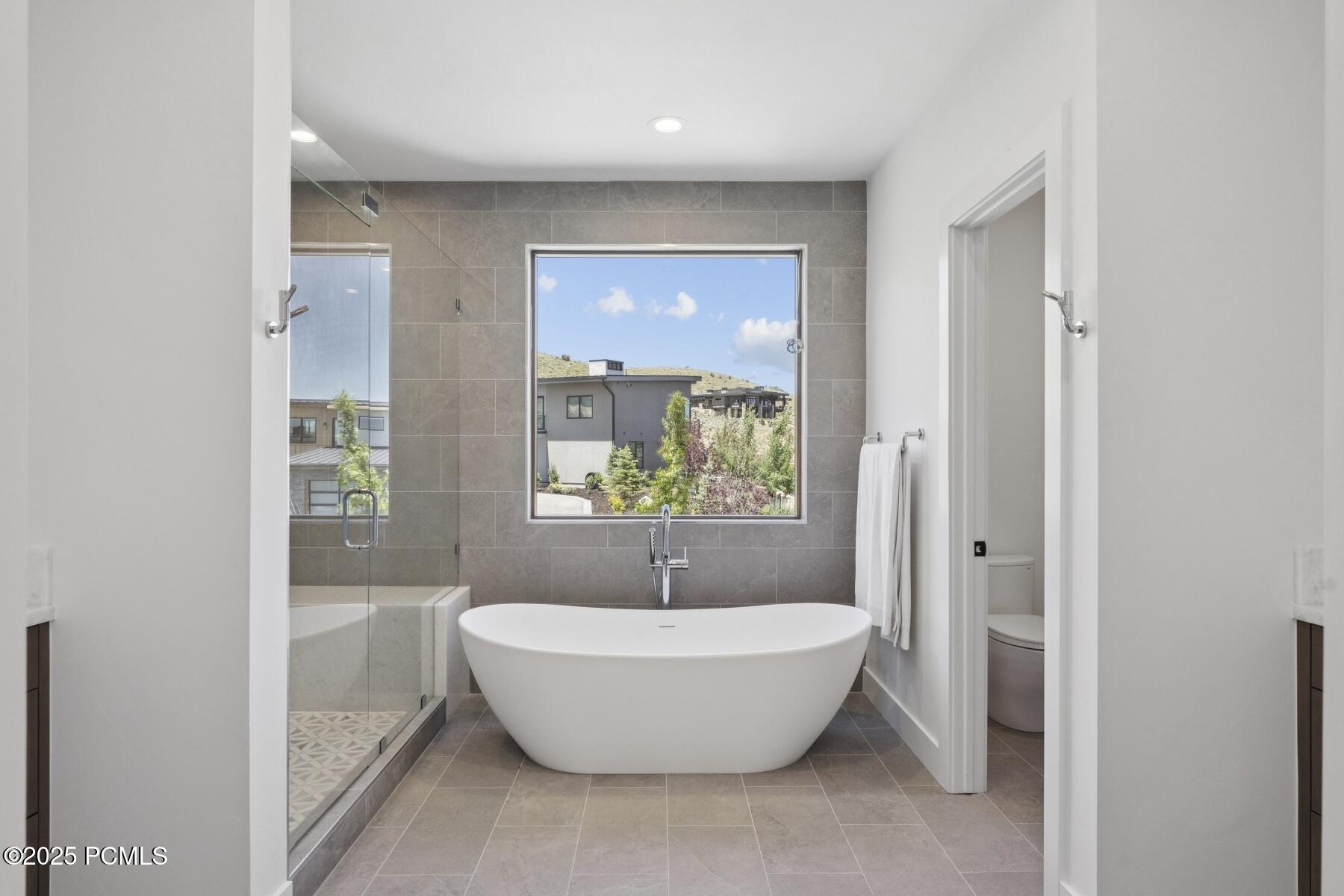 Park City, Utah 84098, United States, 3 Bedrooms Bedrooms, ,4 BathroomsBathrooms,Residential,Active,28104