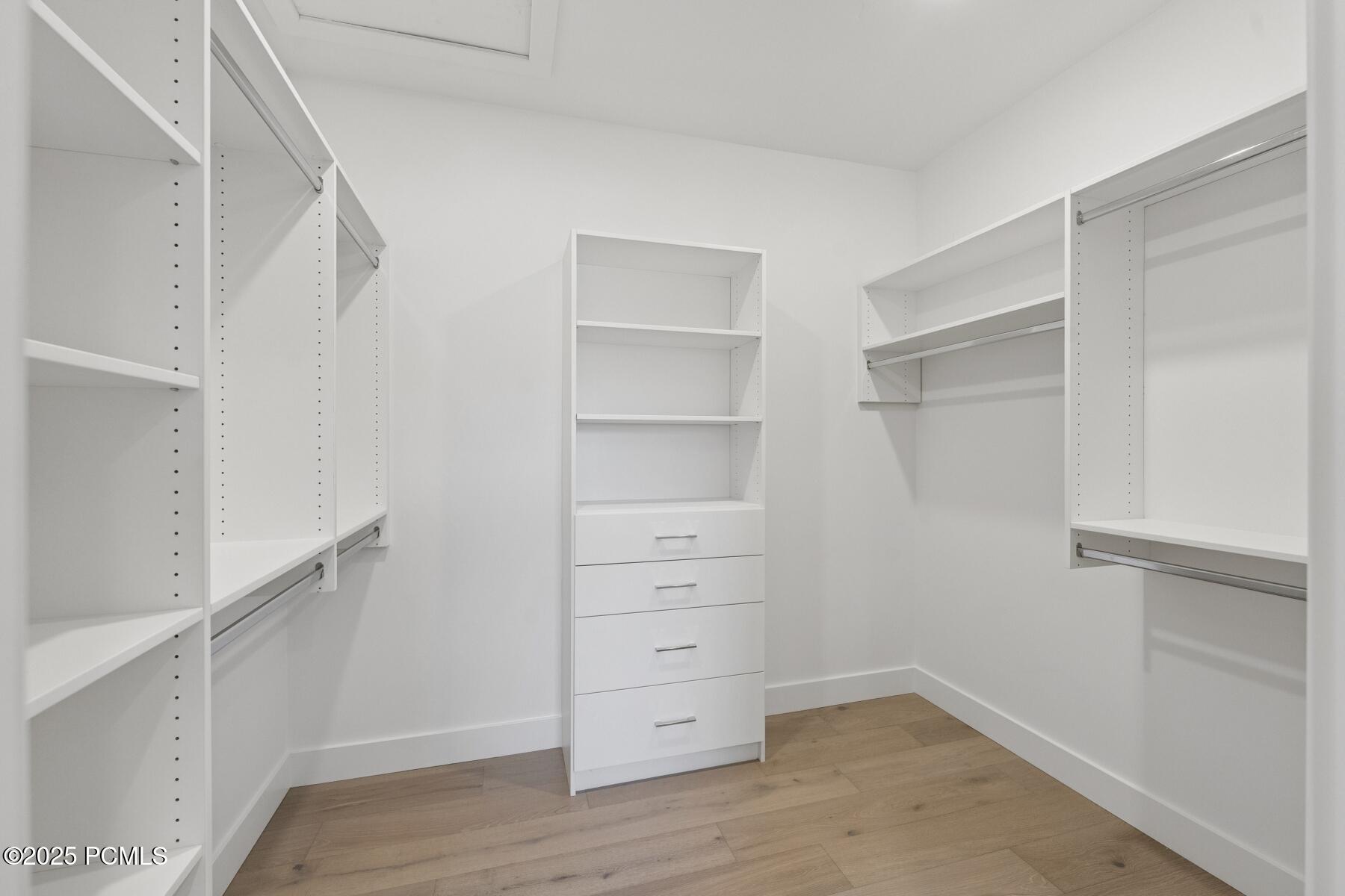 Park City, Utah 84098, United States, 3 Bedrooms Bedrooms, ,4 BathroomsBathrooms,Residential,Active,28104