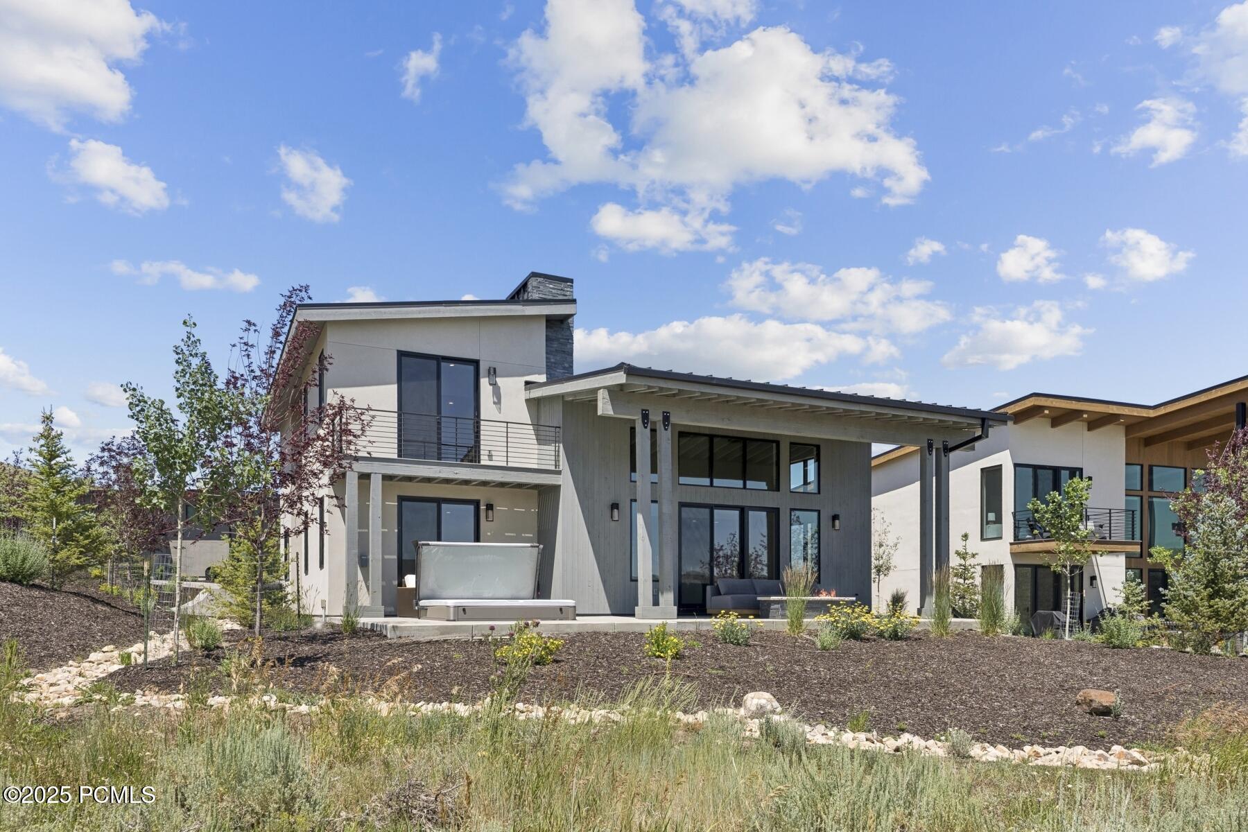 Park City, Utah 84098, United States, 3 Bedrooms Bedrooms, ,4 BathroomsBathrooms,Residential,Active,28104