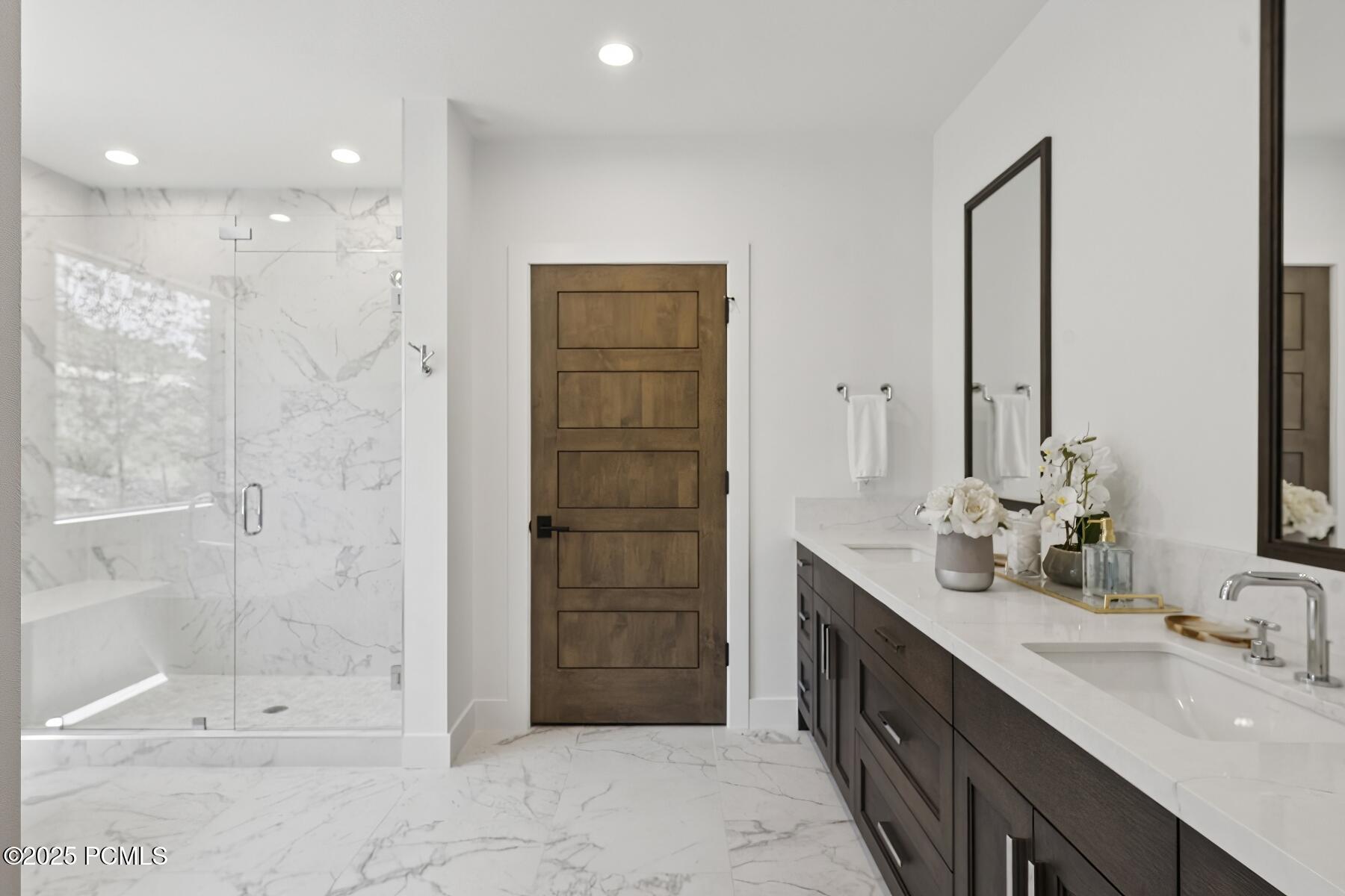 Park City, Utah 84098, United States, 3 Bedrooms Bedrooms, ,4 BathroomsBathrooms,Residential,Active,28104