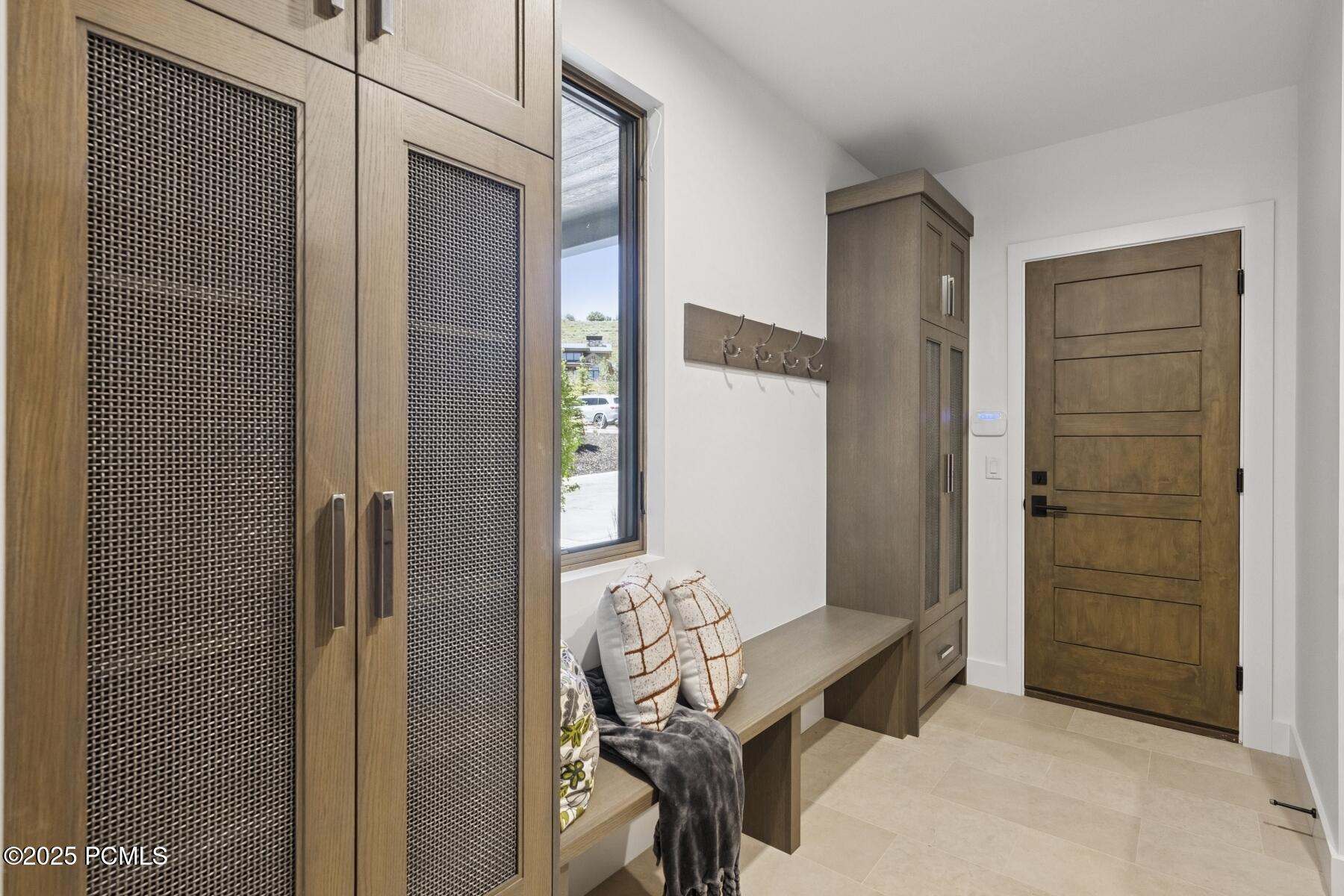 Park City, Utah 84098, United States, 3 Bedrooms Bedrooms, ,4 BathroomsBathrooms,Residential,Active,28104