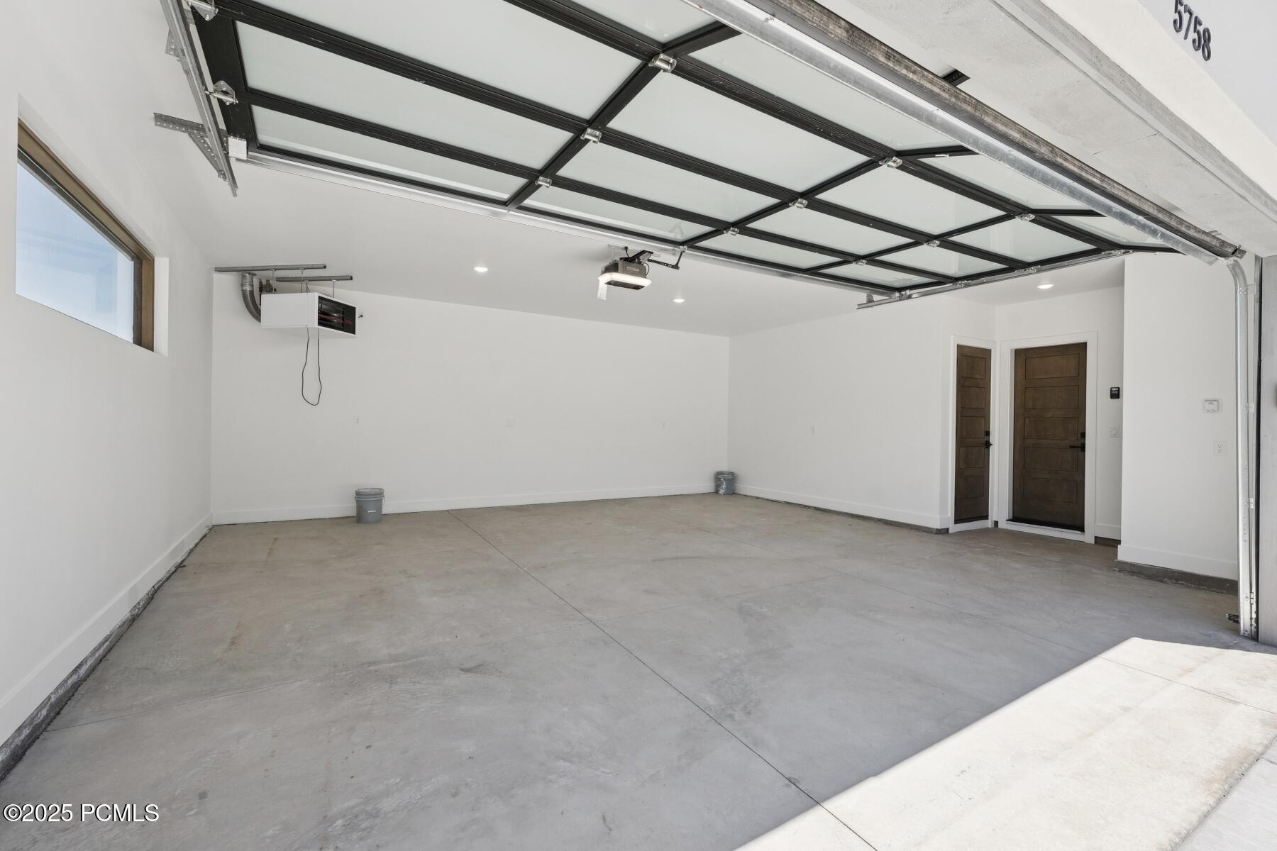 Park City, Utah 84098, United States, 3 Bedrooms Bedrooms, ,4 BathroomsBathrooms,Residential,Active,28104