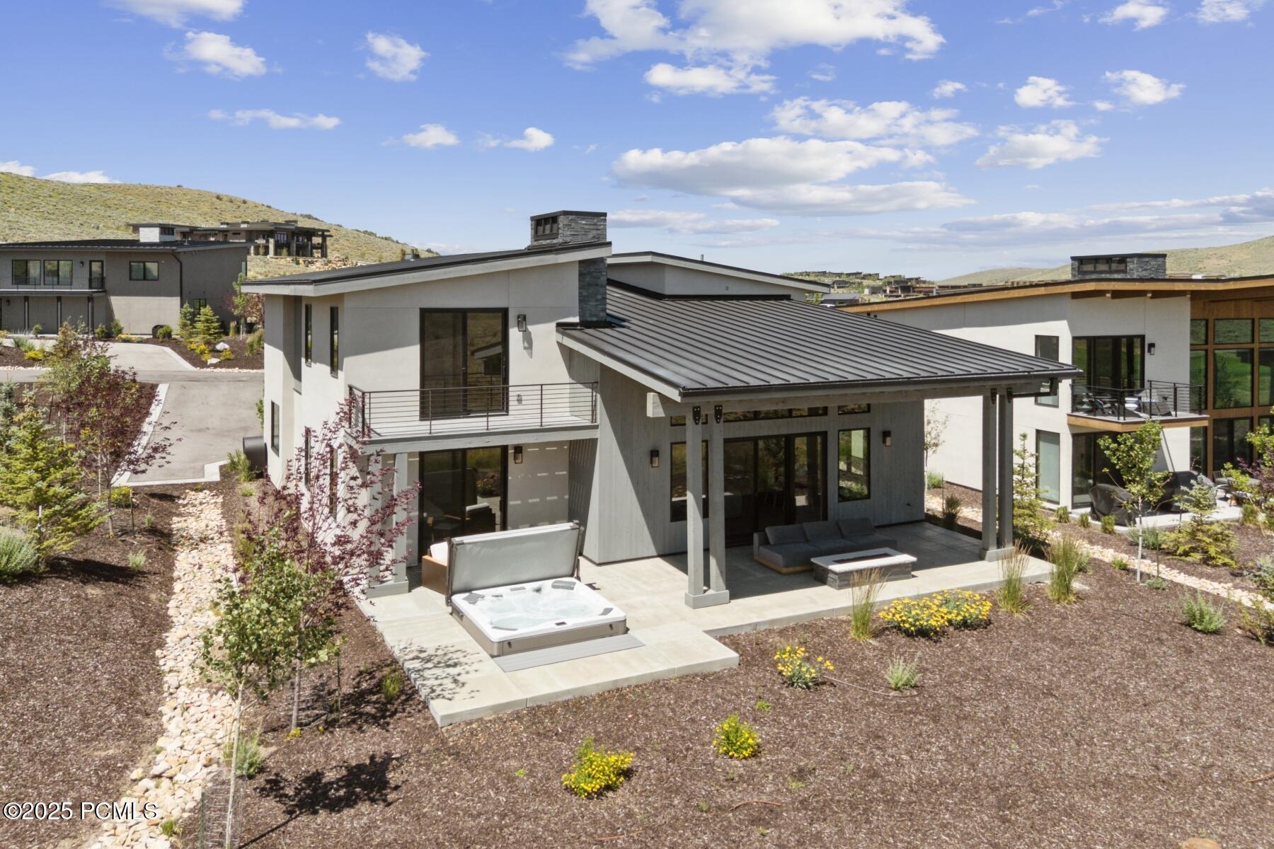 Park City, Utah 84098, United States, 3 Bedrooms Bedrooms, ,4 BathroomsBathrooms,Residential,Active,28104