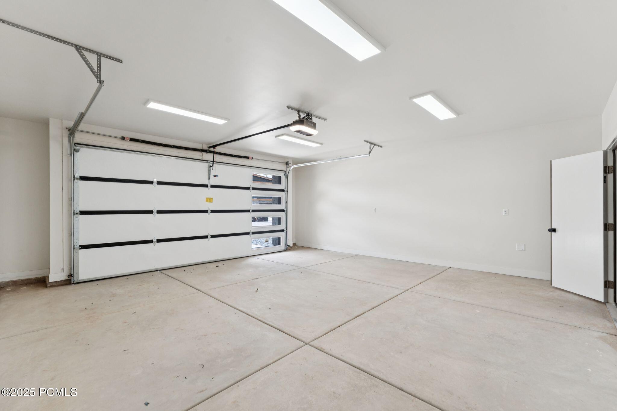 Mayflower Mountain, Utah 84032, United States, 5 Bedrooms Bedrooms, ,6 BathroomsBathrooms,Residential,Active,110939