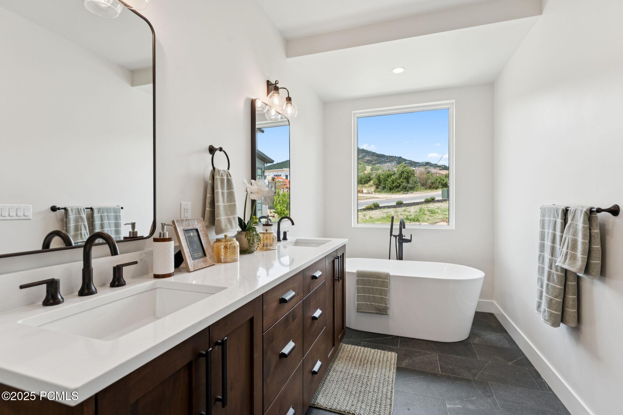 Mayflower Mountain, Utah 84032, United States, 5 Bedrooms Bedrooms, ,6 BathroomsBathrooms,Residential,Active,110939