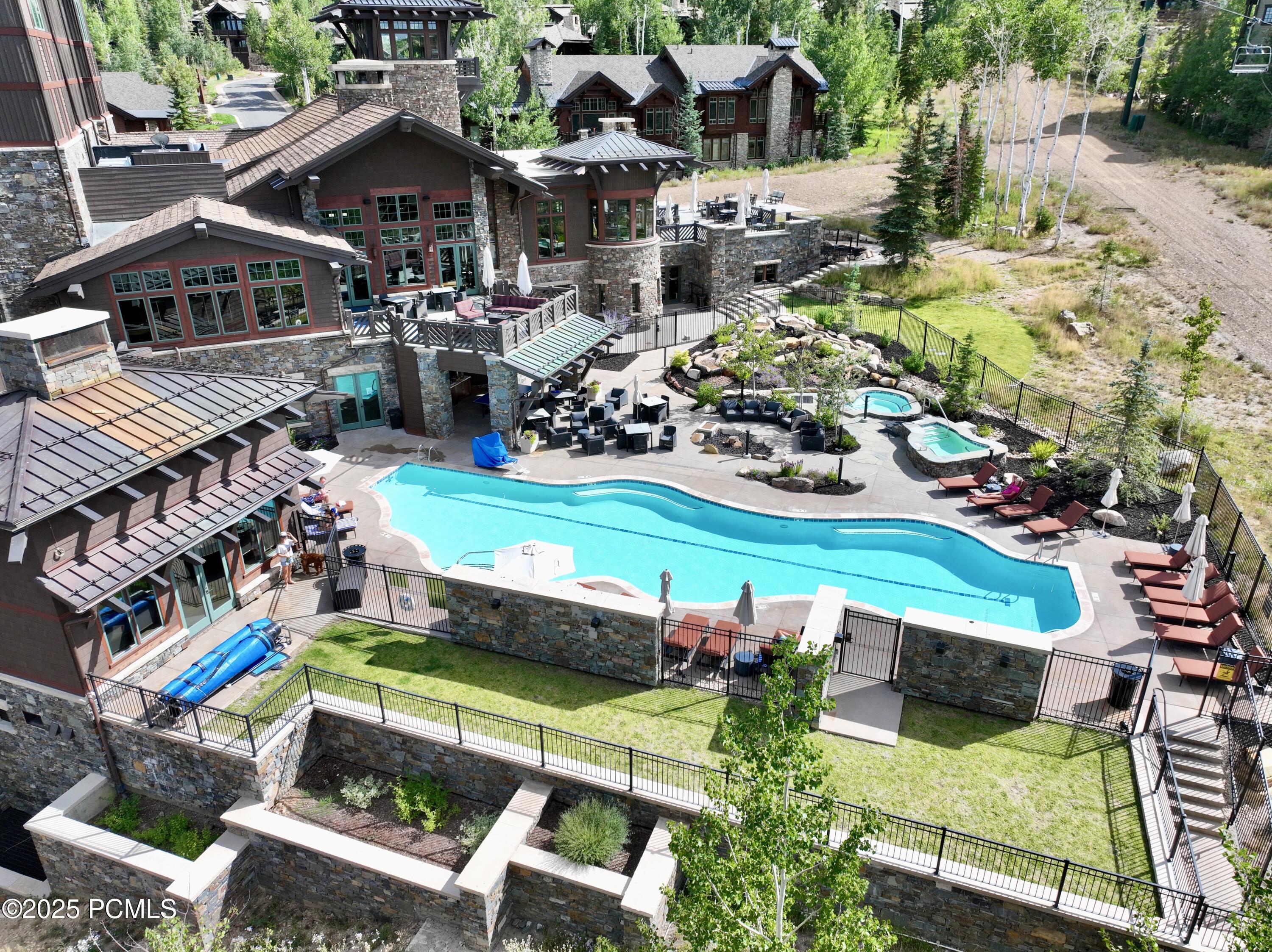 Heber City, Utah 84032, United States, 4 Bedrooms Bedrooms, ,5 BathroomsBathrooms,Residential,Active,200362