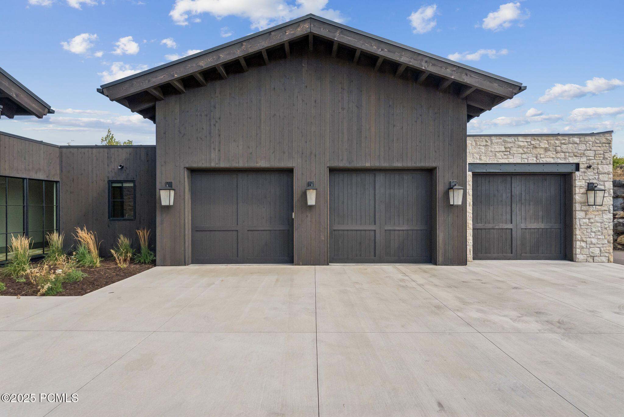 Heber City, Utah 84032, United States, 4 Bedrooms Bedrooms, ,5 BathroomsBathrooms,Residential,Active,200362