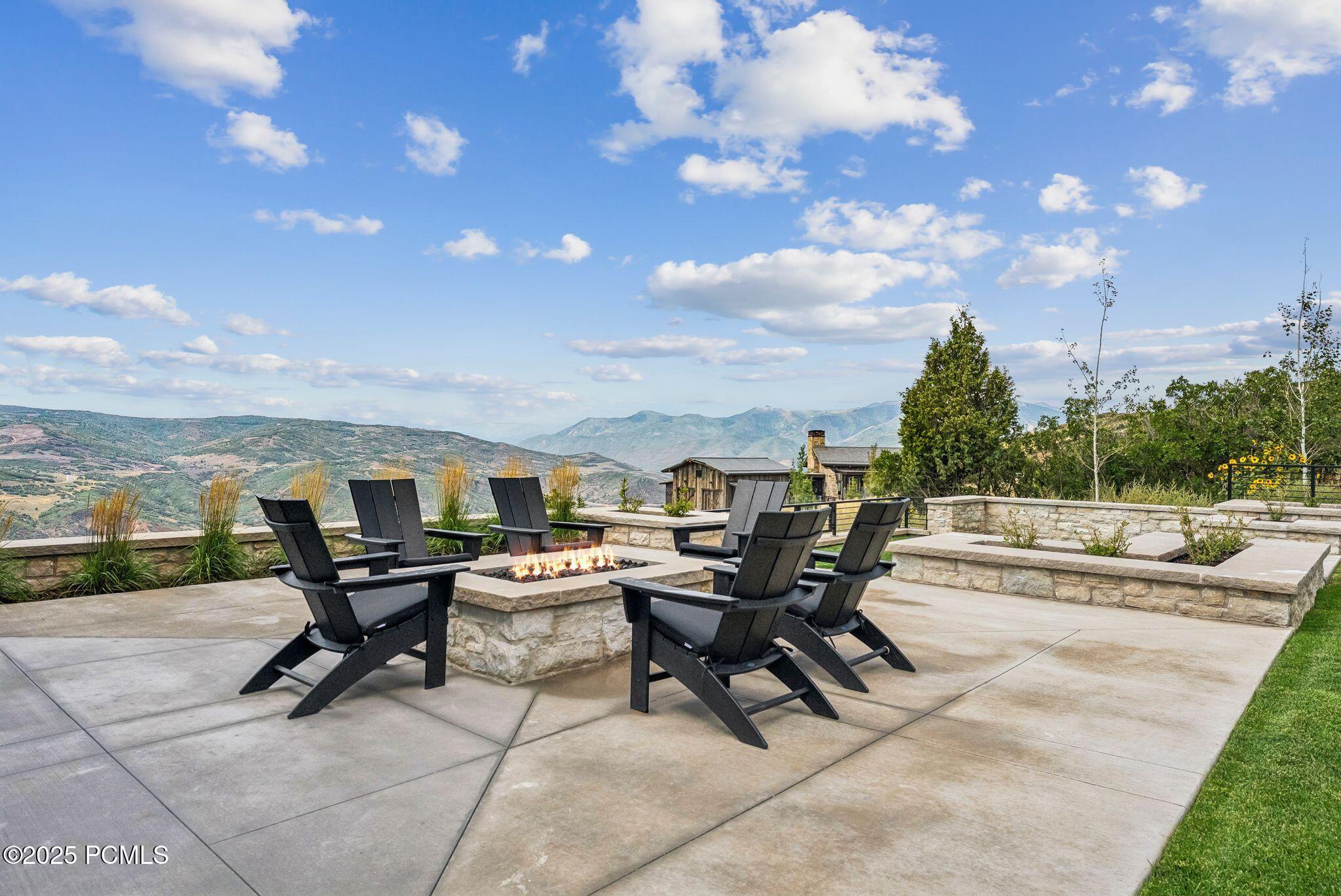 Heber City, Utah 84032, United States, 4 Bedrooms Bedrooms, ,5 BathroomsBathrooms,Residential,Active,200362