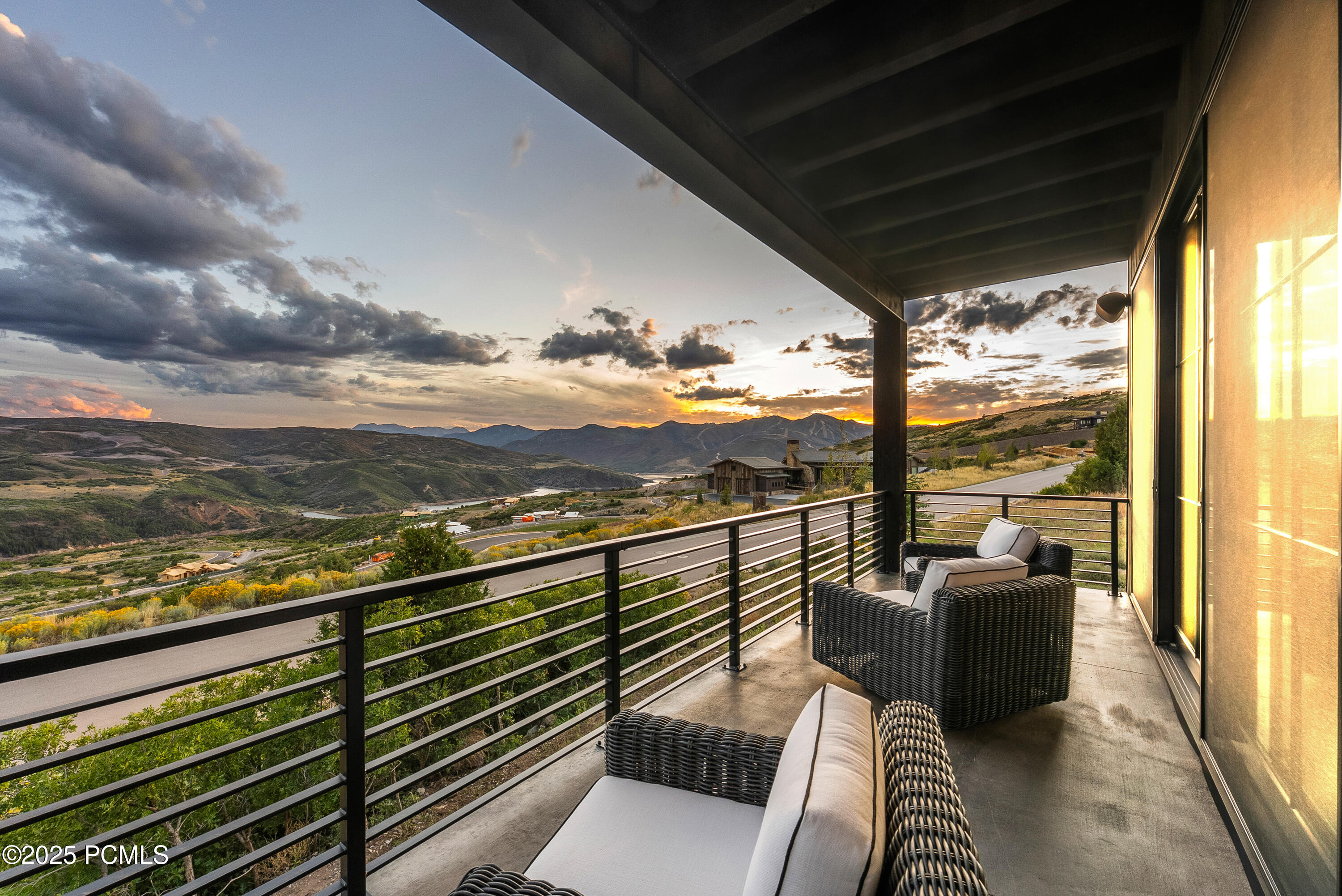 Heber City, Utah 84032, United States, 4 Bedrooms Bedrooms, ,5 BathroomsBathrooms,Residential,Active,200362